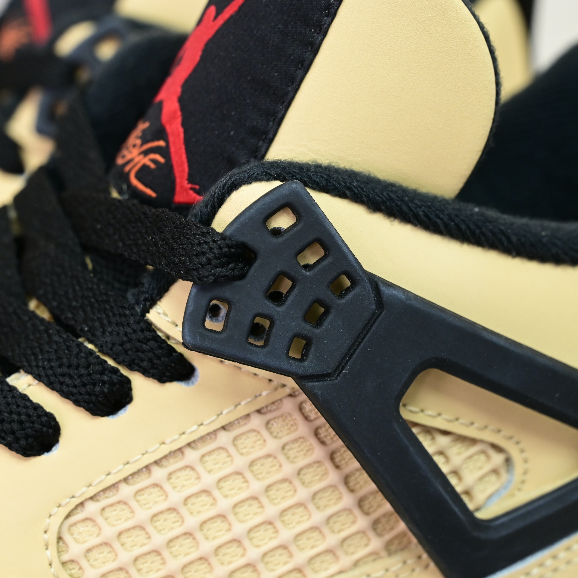 AIR JORDAN 4 RETRO IH2094-200