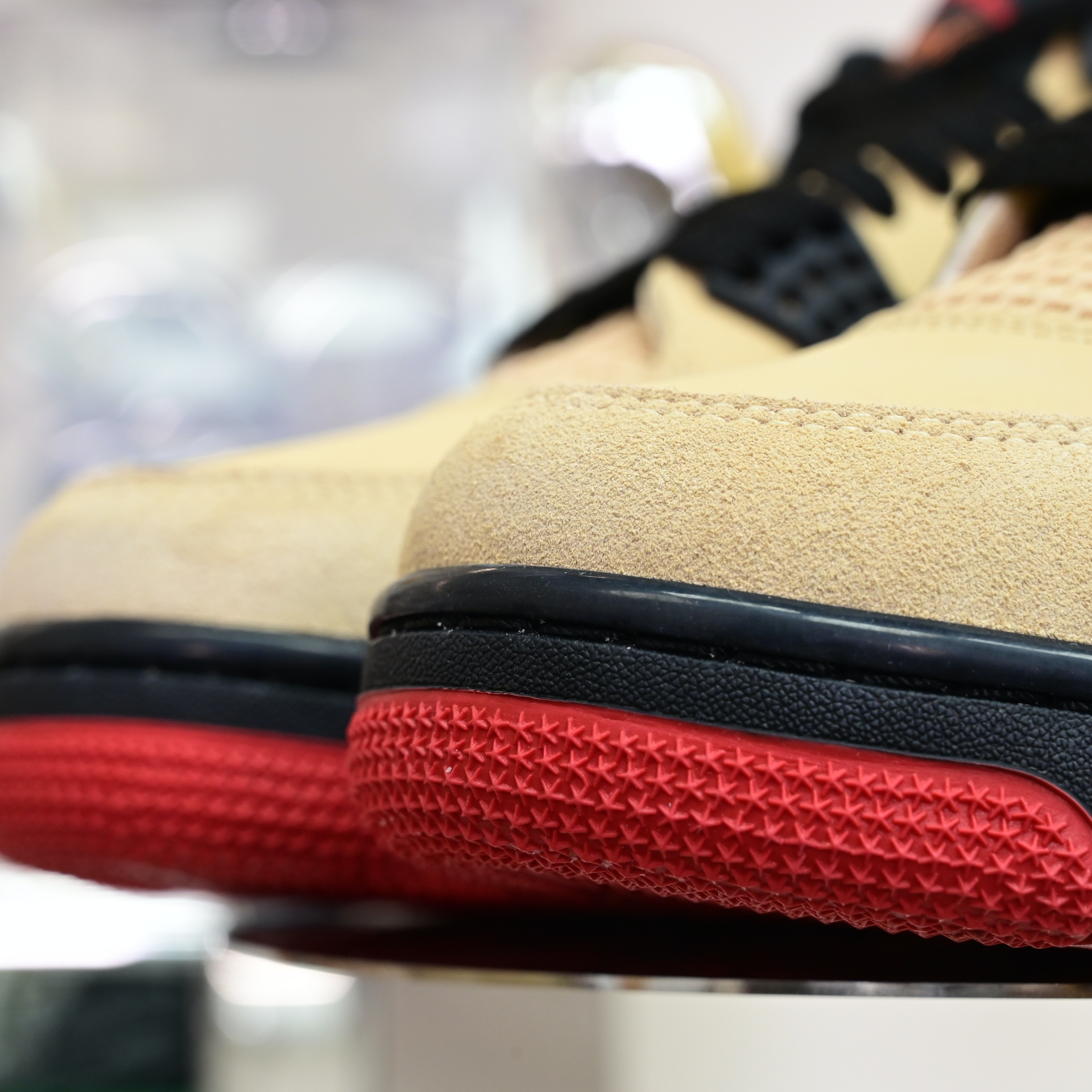 AIR JORDAN 4 RETRO IH2094-200