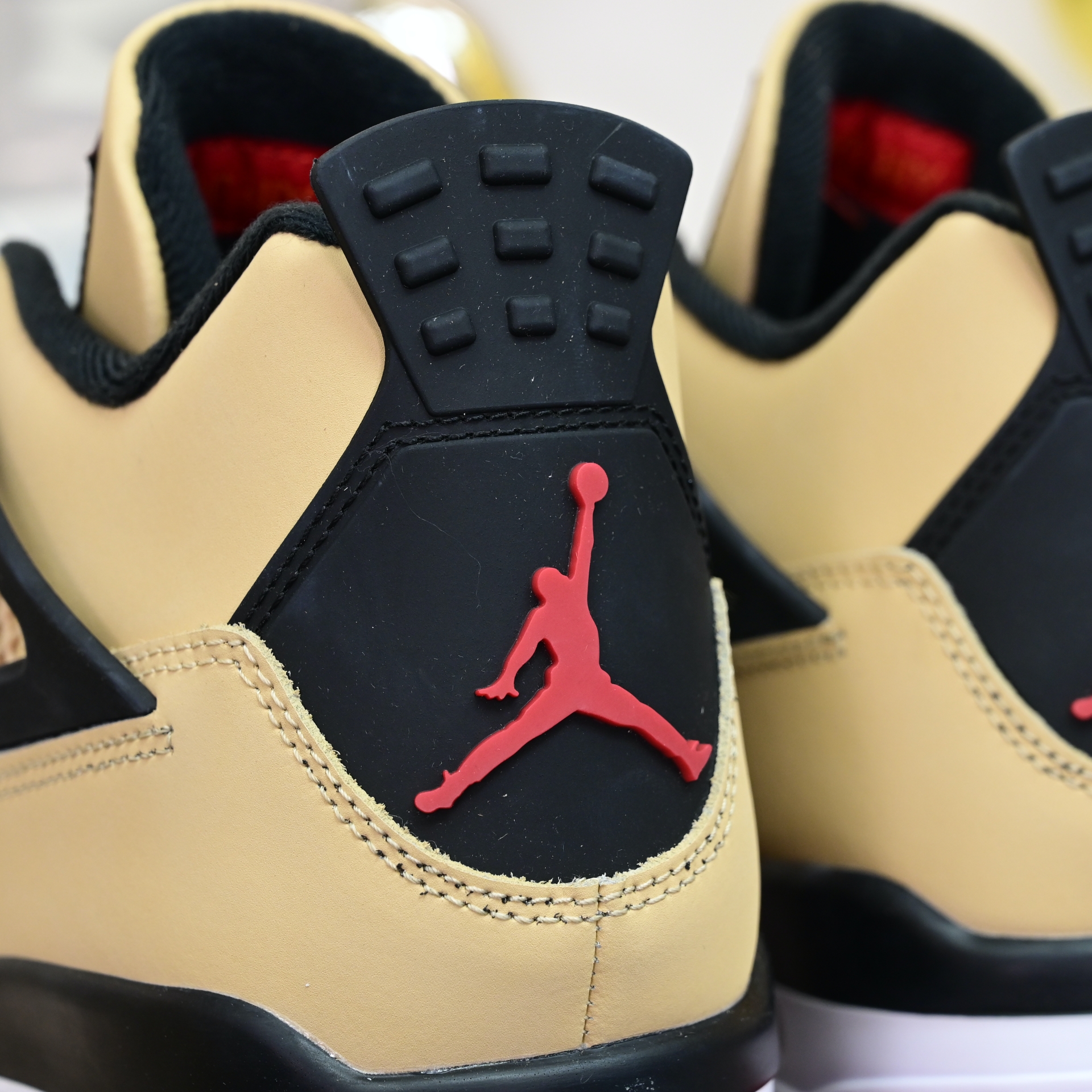 AIR JORDAN 4 RETRO IH2094-200