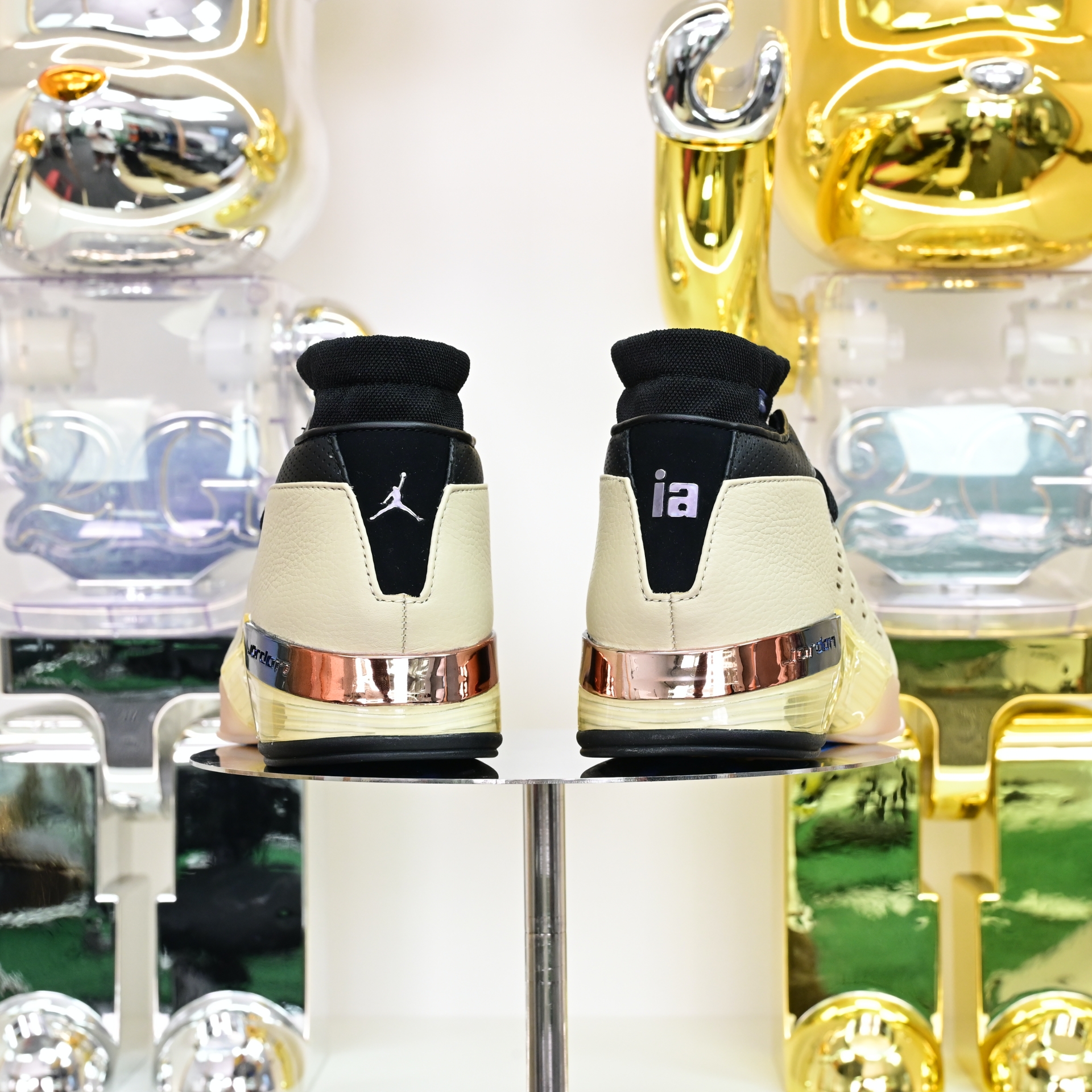 INFINITE ARCHIVES x  Air Jordan 17 Low  IH0177-200