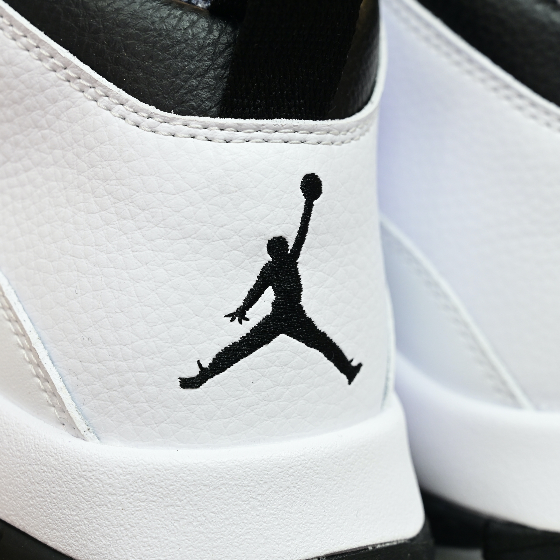 Air Jordan 10 OG“Steel” HJ6779-104