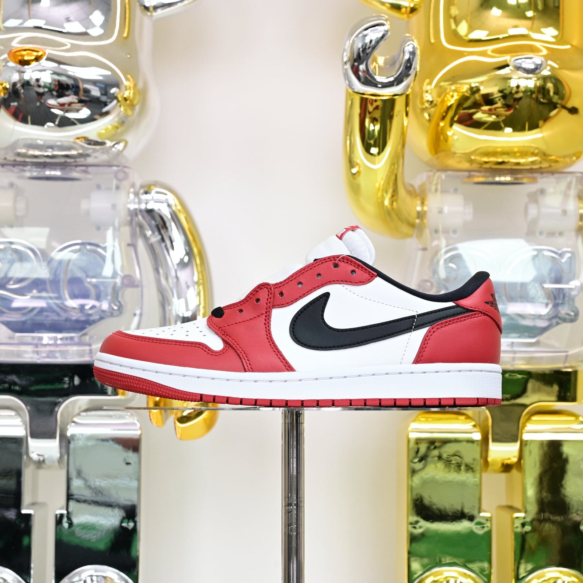 Air Jordan 1 RETRO LOW OG“Black Muslin Varsity Red” HQ6998-600