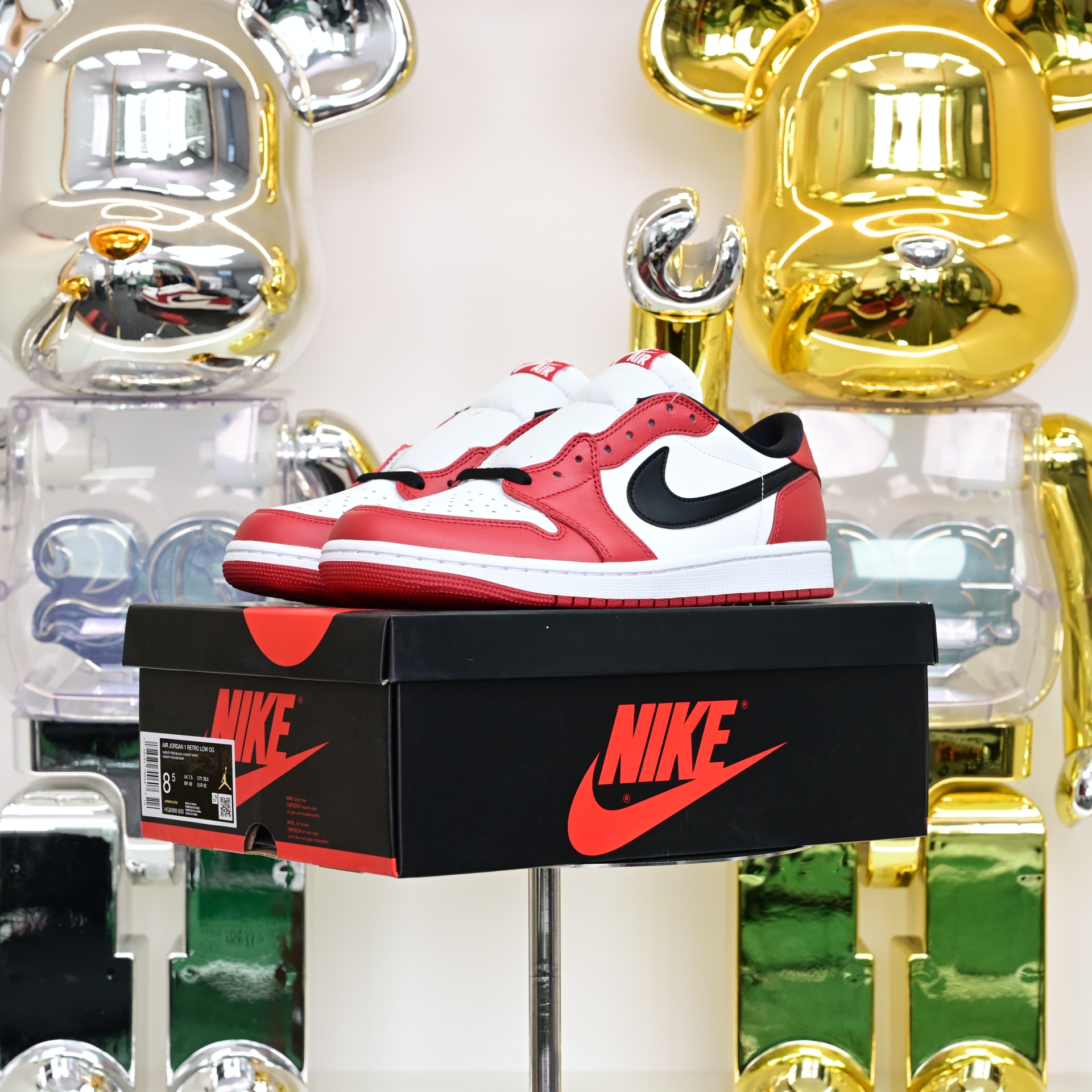 Air Jordan 1 RETRO LOW OG“Black Muslin Varsity Red” HQ6998-600