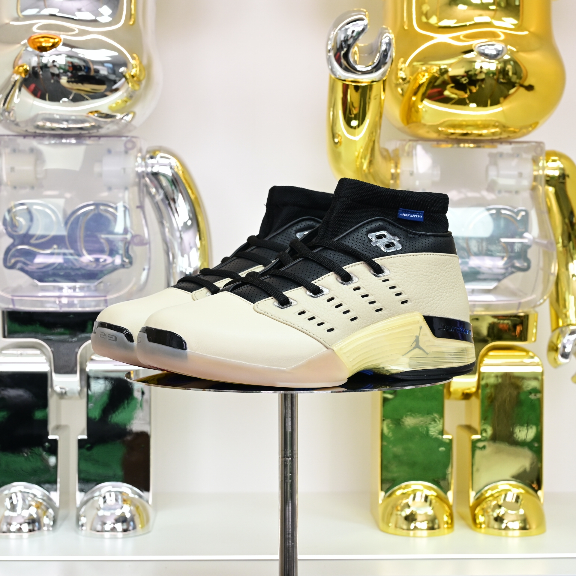 INFINITE ARCHIVES x  Air Jordan 17 Low  IH0177-200