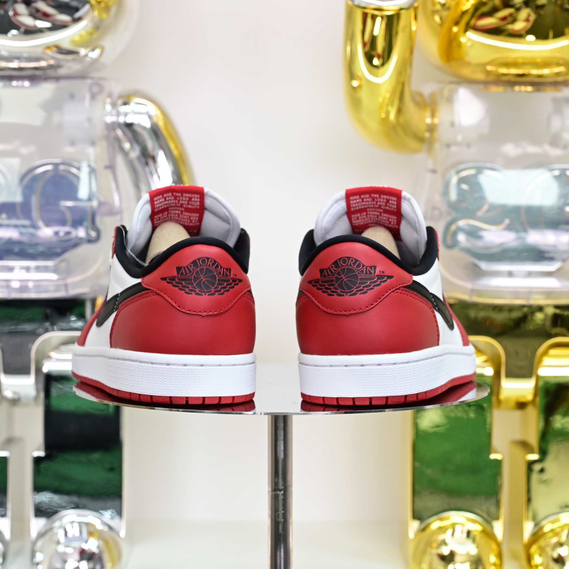 Air Jordan 1 RETRO LOW OG“Black Muslin Varsity Red” HQ6998-600