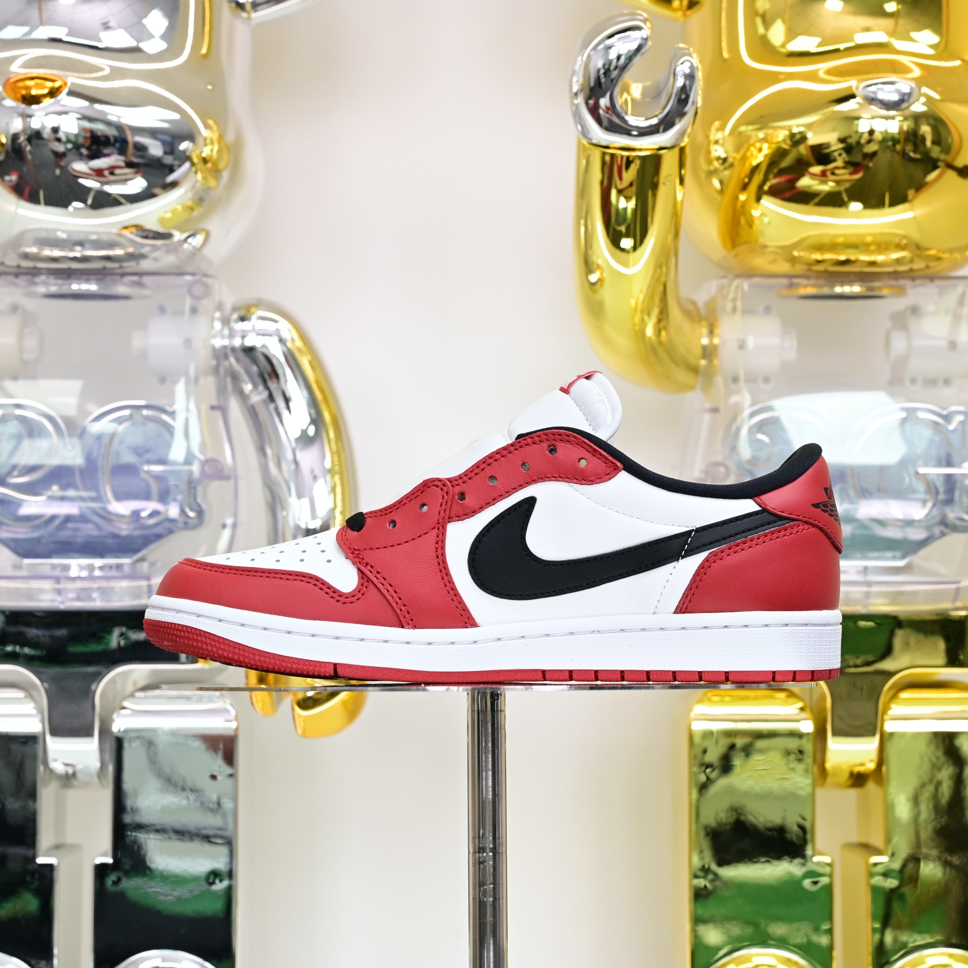 Air Jordan 1 RETRO LOW OG“Black Muslin Varsity Red” HQ6998-600