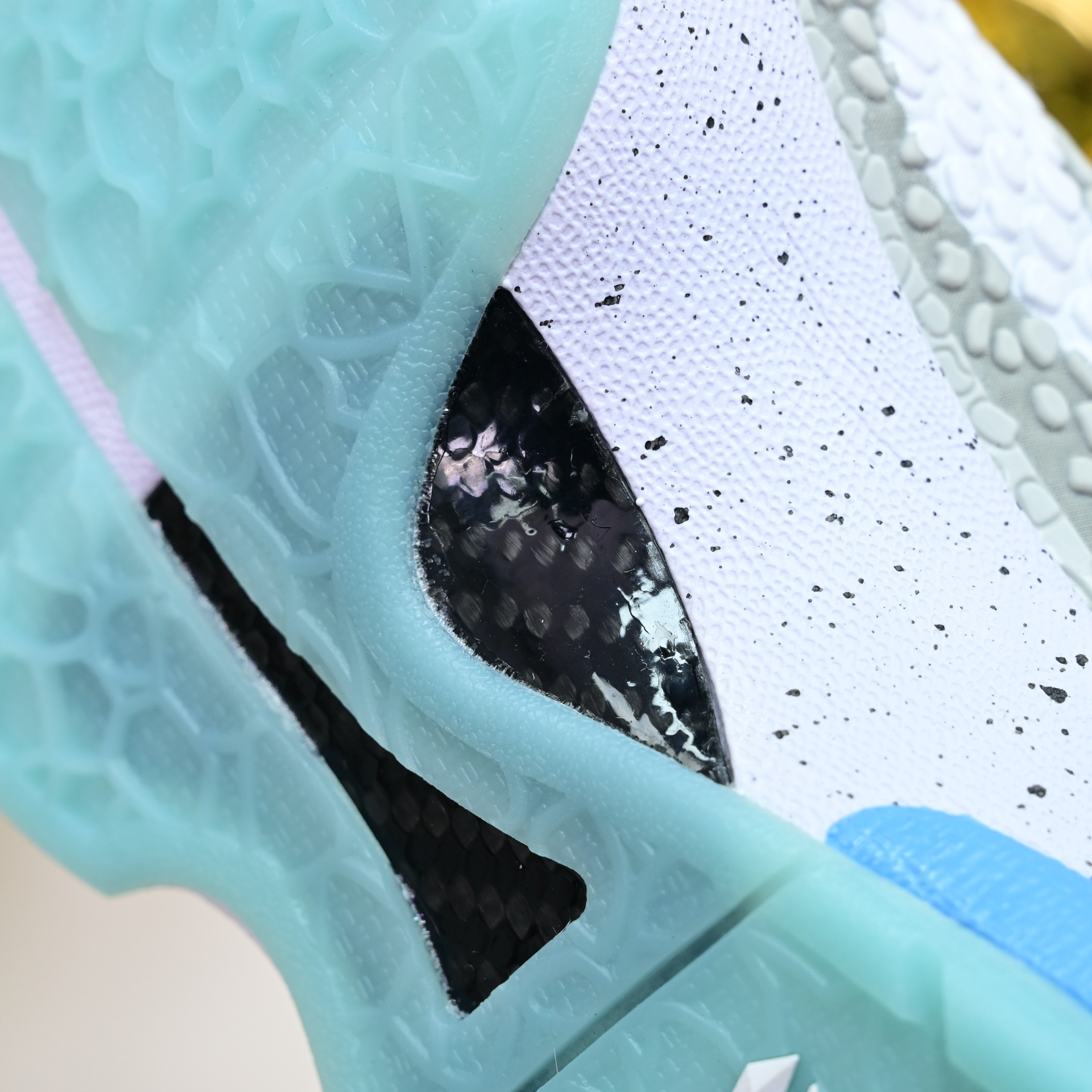 Nike Kobe 6 FE2025-101