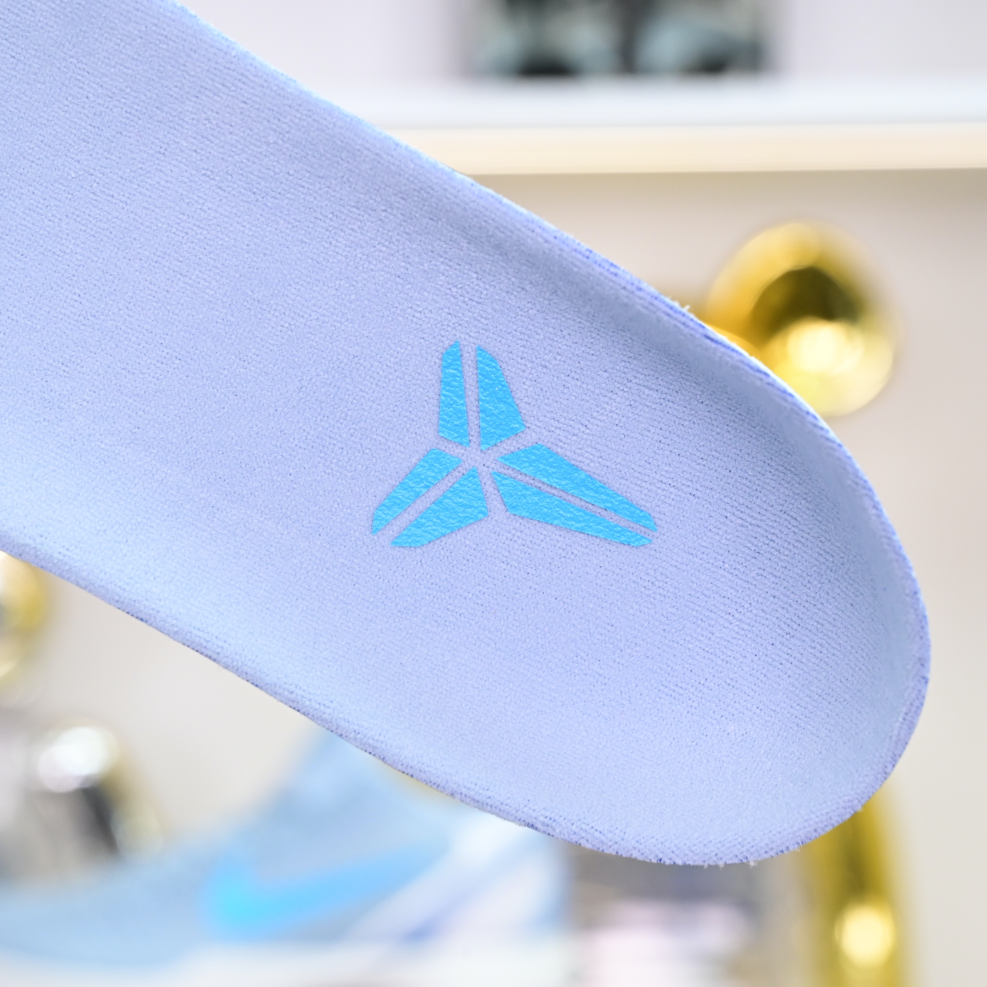 Caitin Clark Nike Kobe 6 EM IO3672-400  科比6 浅蓝 IO3672-400