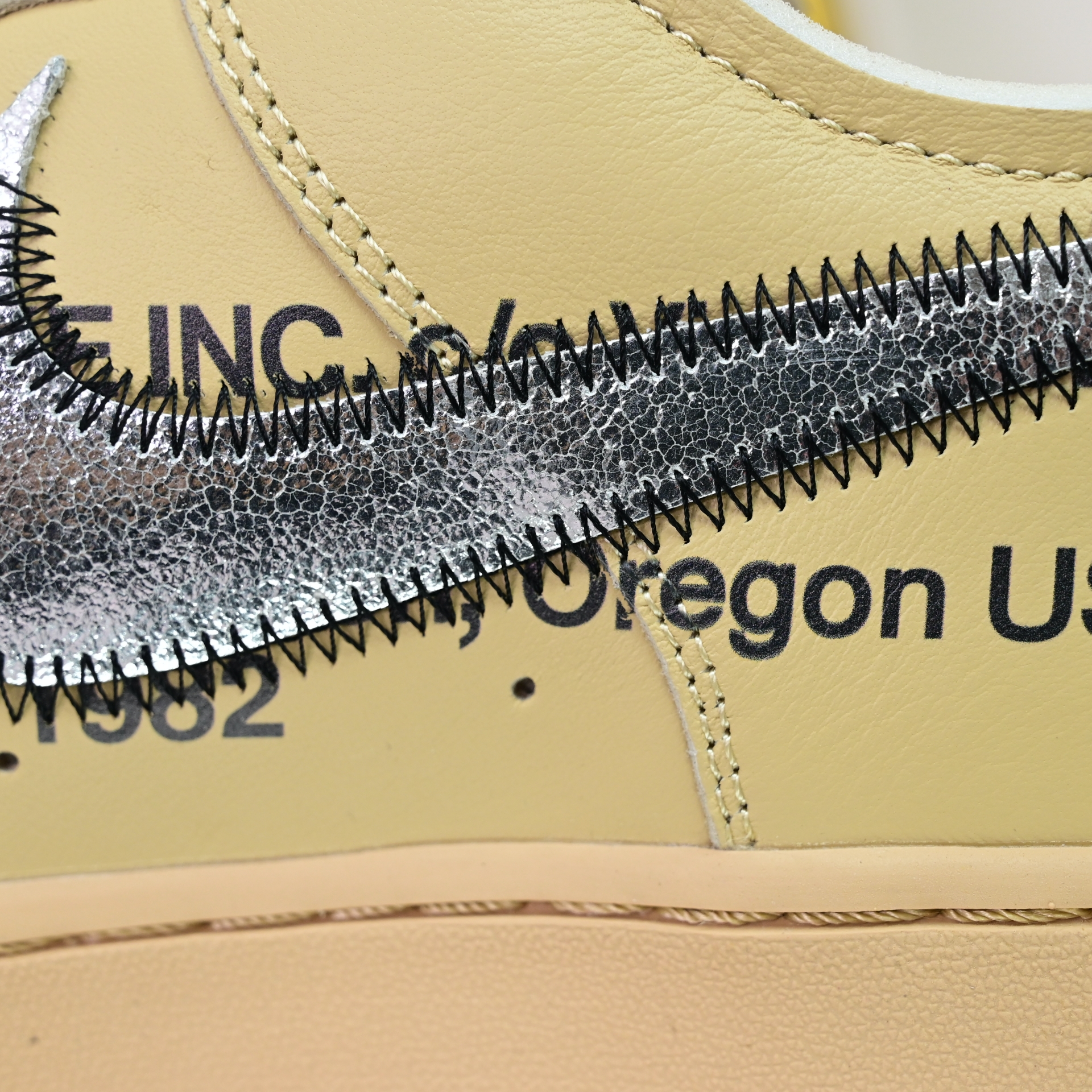 OFF-WHITE x Nike Air Force1 FD6900-200