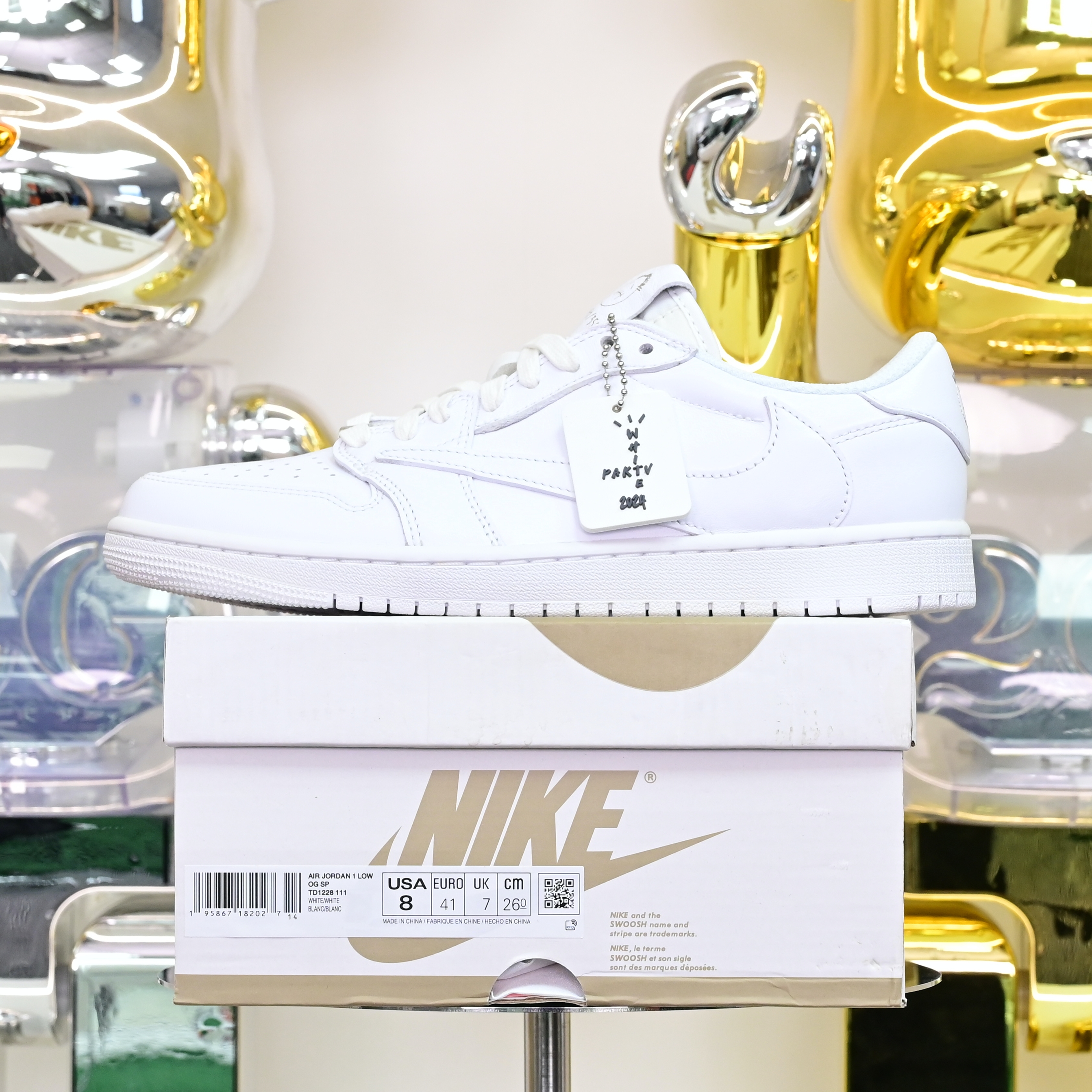 Travis Scott  x Air Jordan 1 TD1228-111