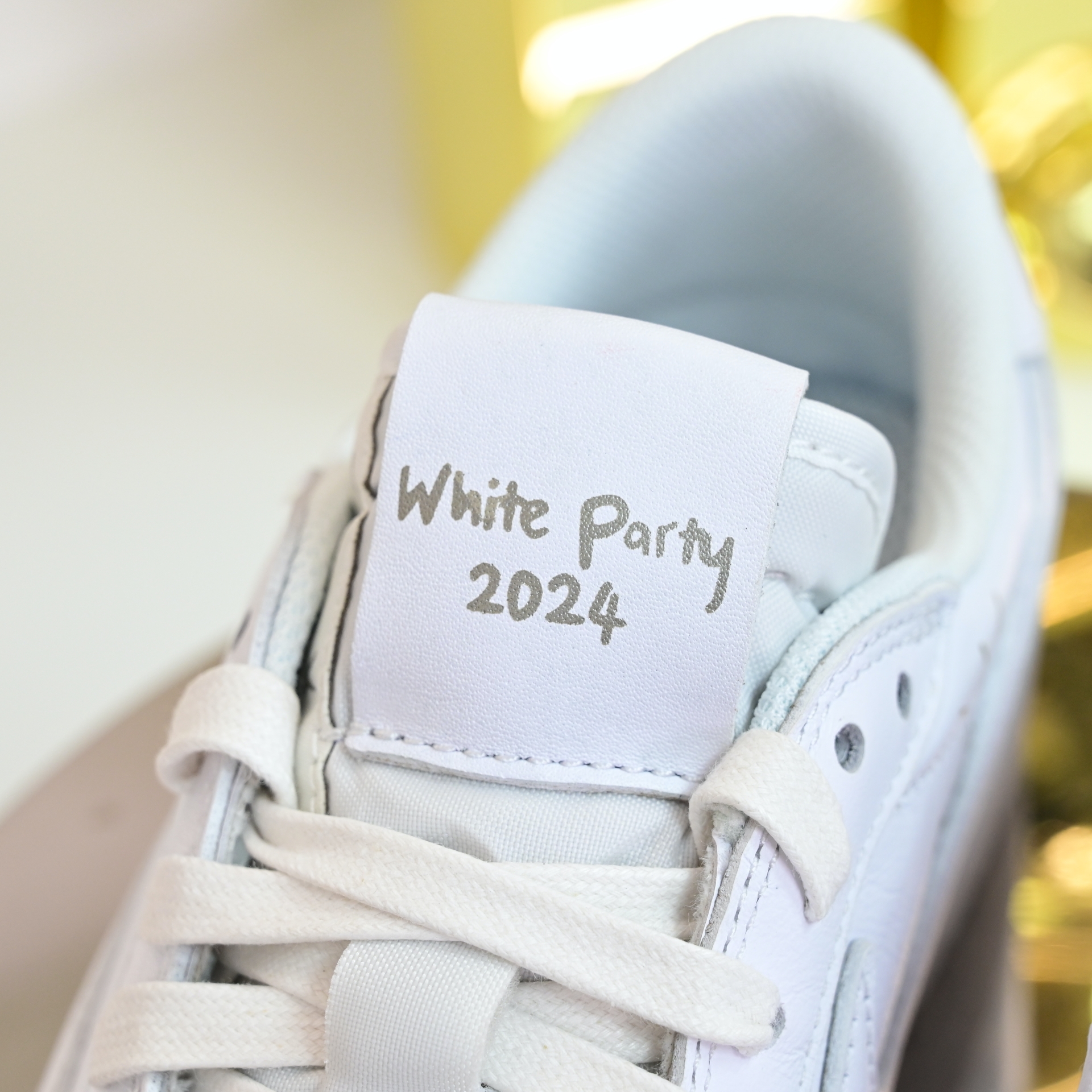 Travis Scott  x Air Jordan 1 TD1228-111