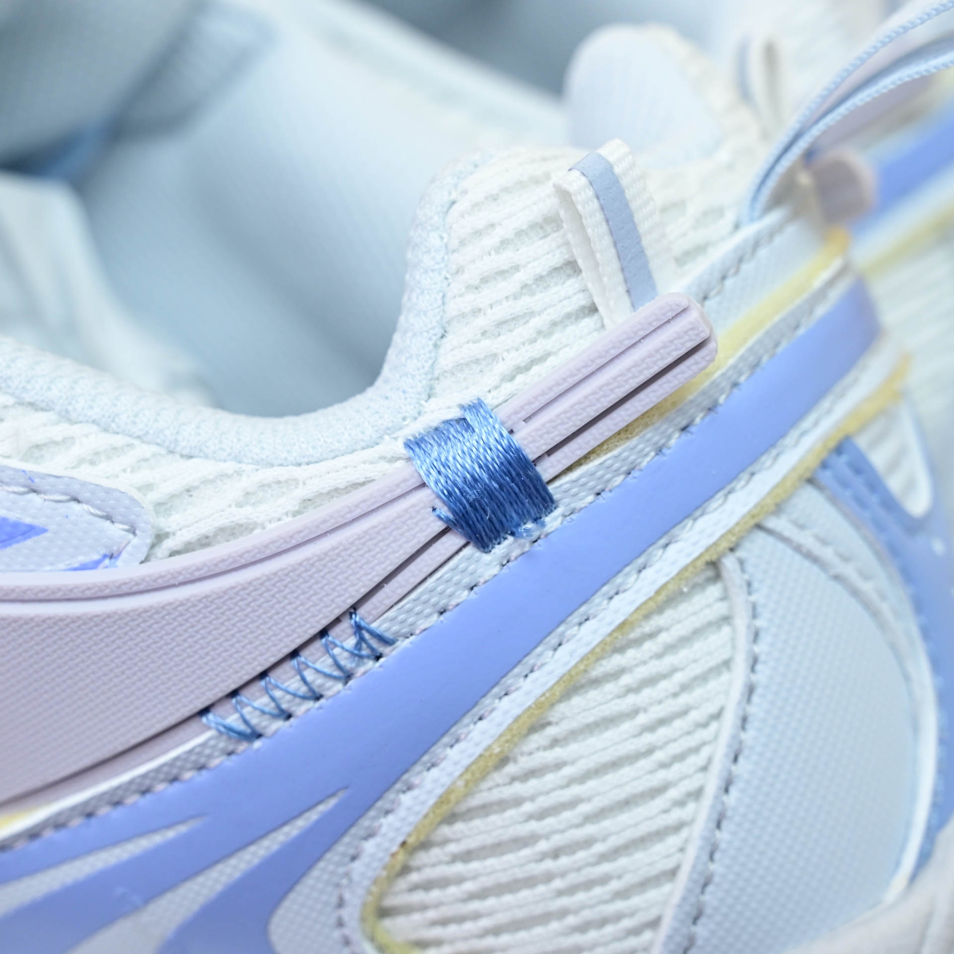 OFF-WHITE BE RIGHT BACK