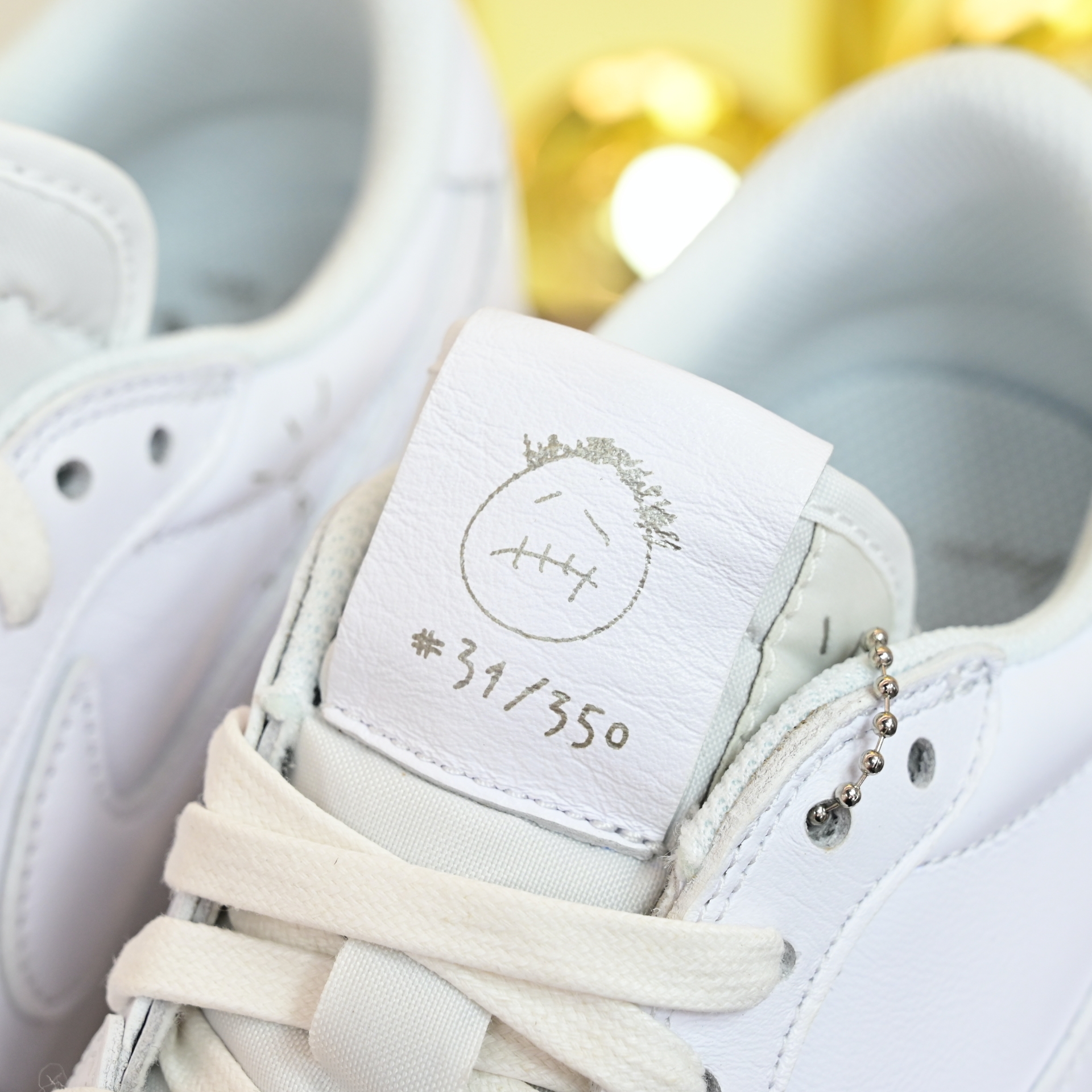 Travis Scott  x Air Jordan 1 TD1228-111