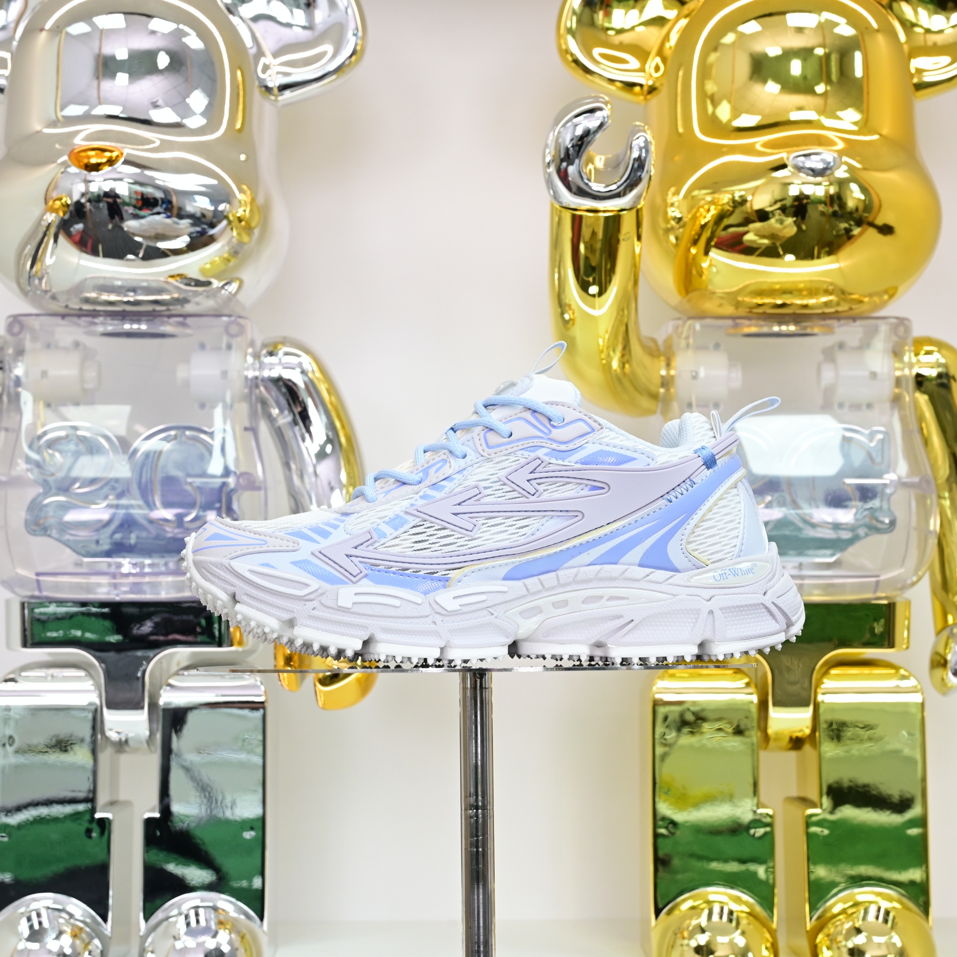 OFF-WHITE BE RIGHT BACK