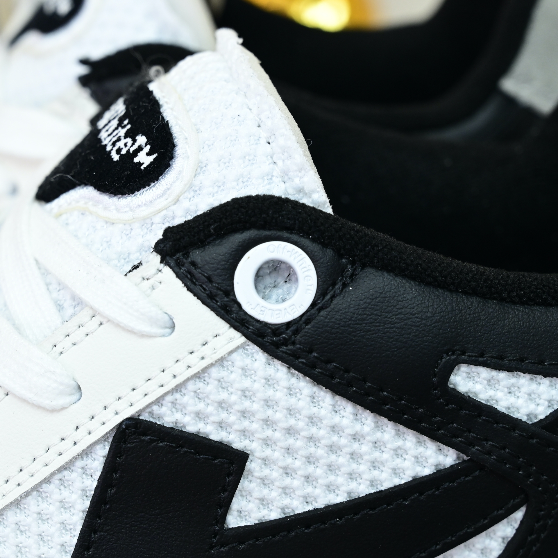 OFF-WHITE Out Of Offce