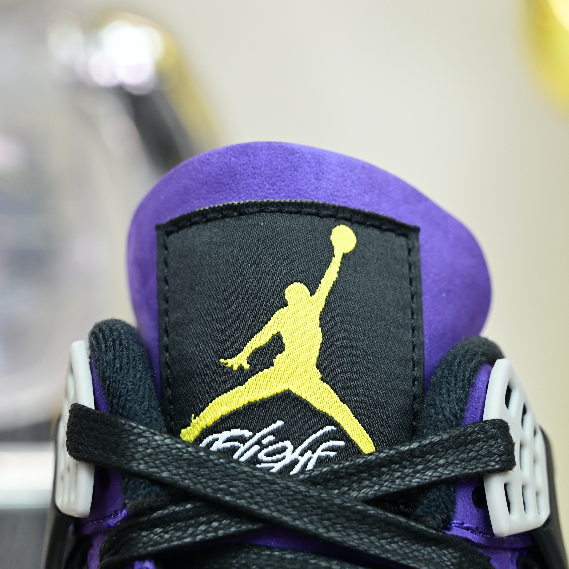Air Jordan 4 Retro“Imperial Purple” FV5029-500