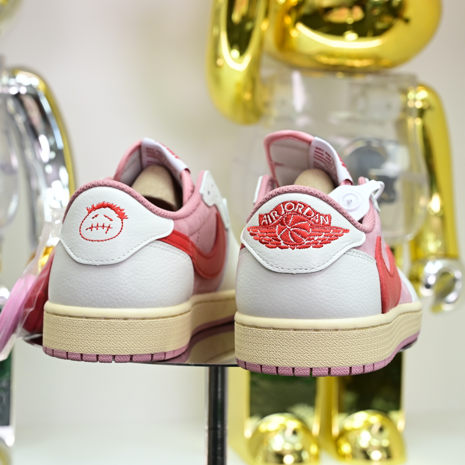 Travis Scott x Air Jordan 1  Low DM7866-100