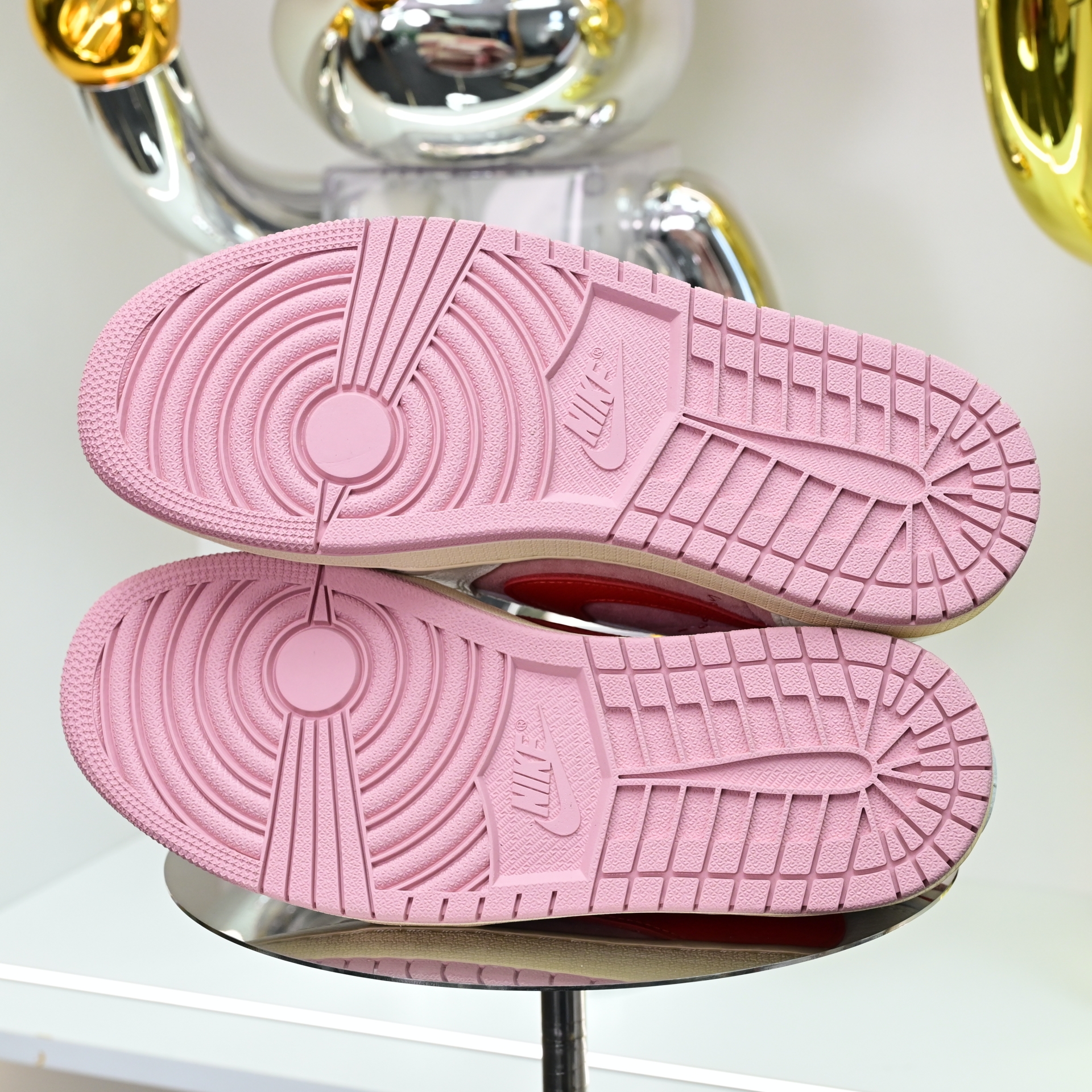 Travis Scott x Air Jordan 1  Low DM7866-100