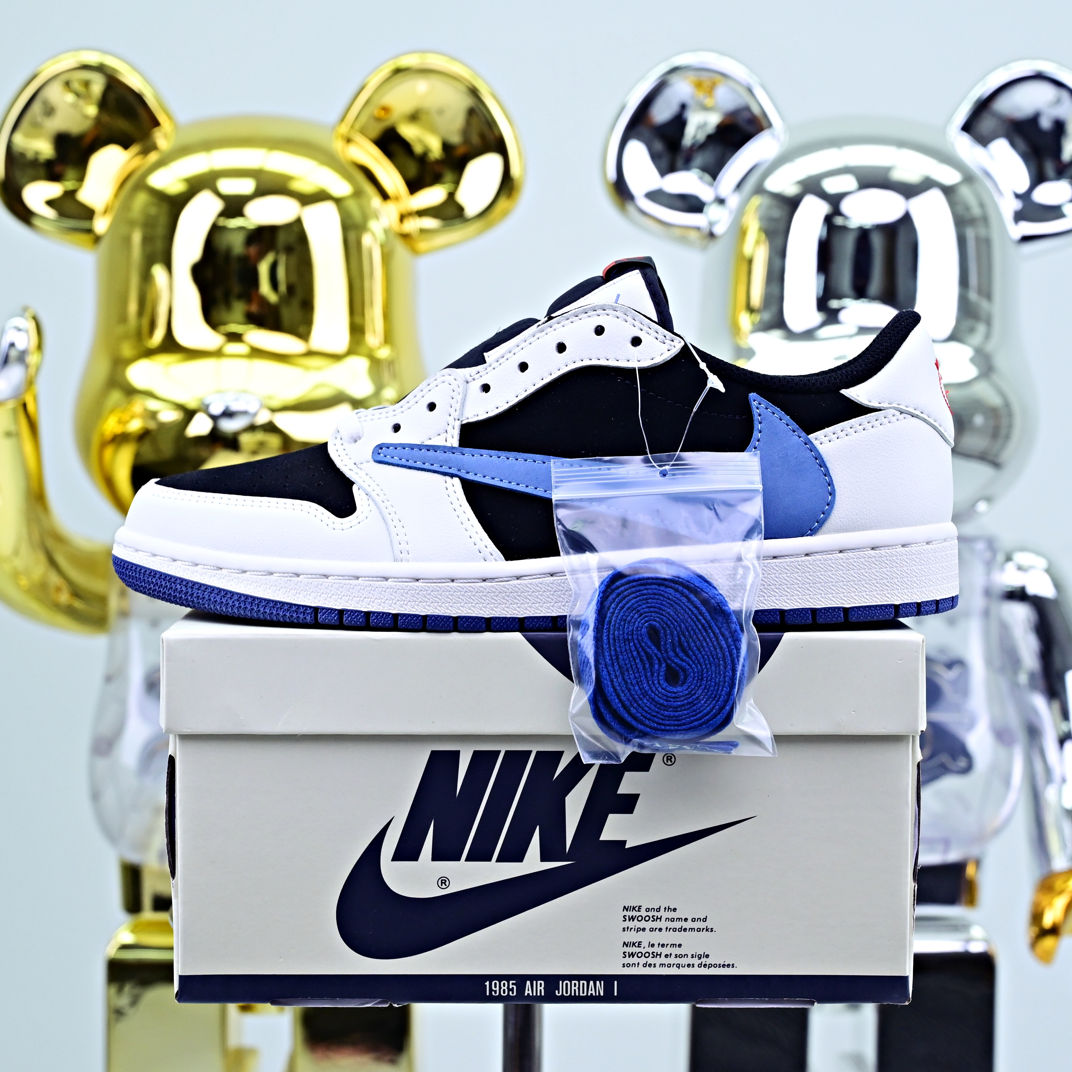 Travis Scott x Air Jordan 1  Low DM7866-040