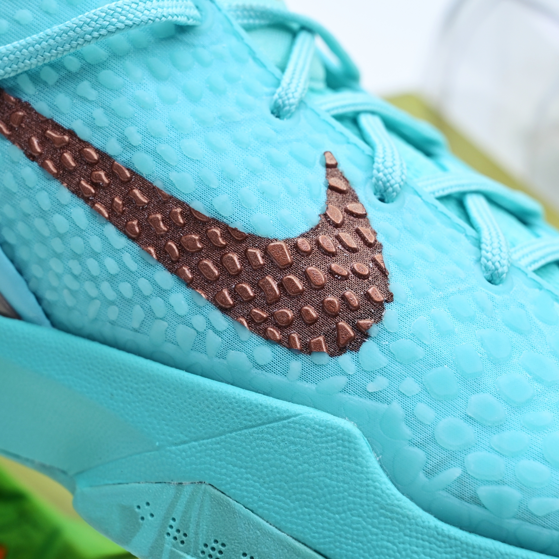 Jalen Brunson x Nike Zoom Kobe 6 Protro Statue of Liberty PE  IQ5774-300