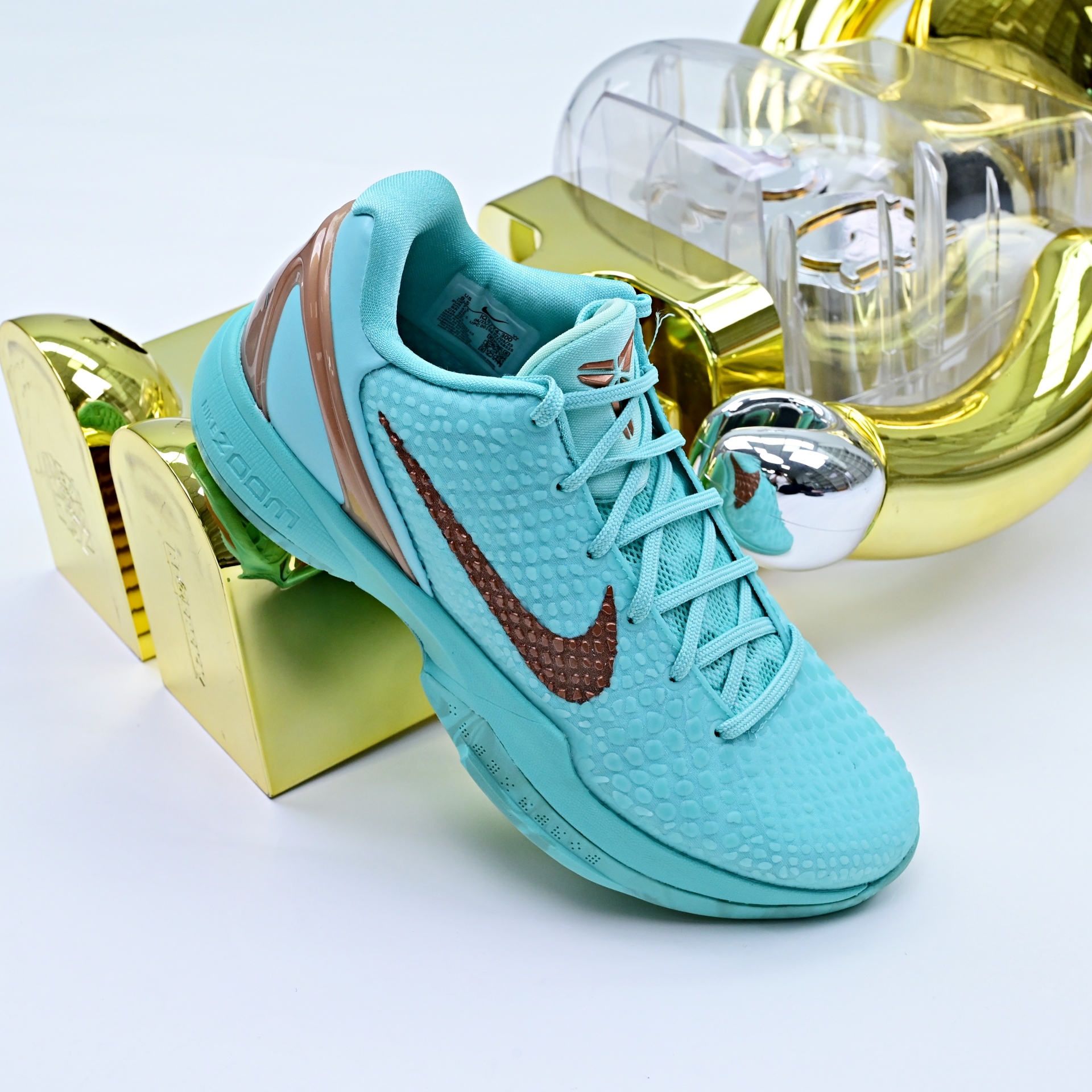 Jalen Brunson x Nike Zoom Kobe 6 Protro Statue of Liberty PE  IQ5774-300