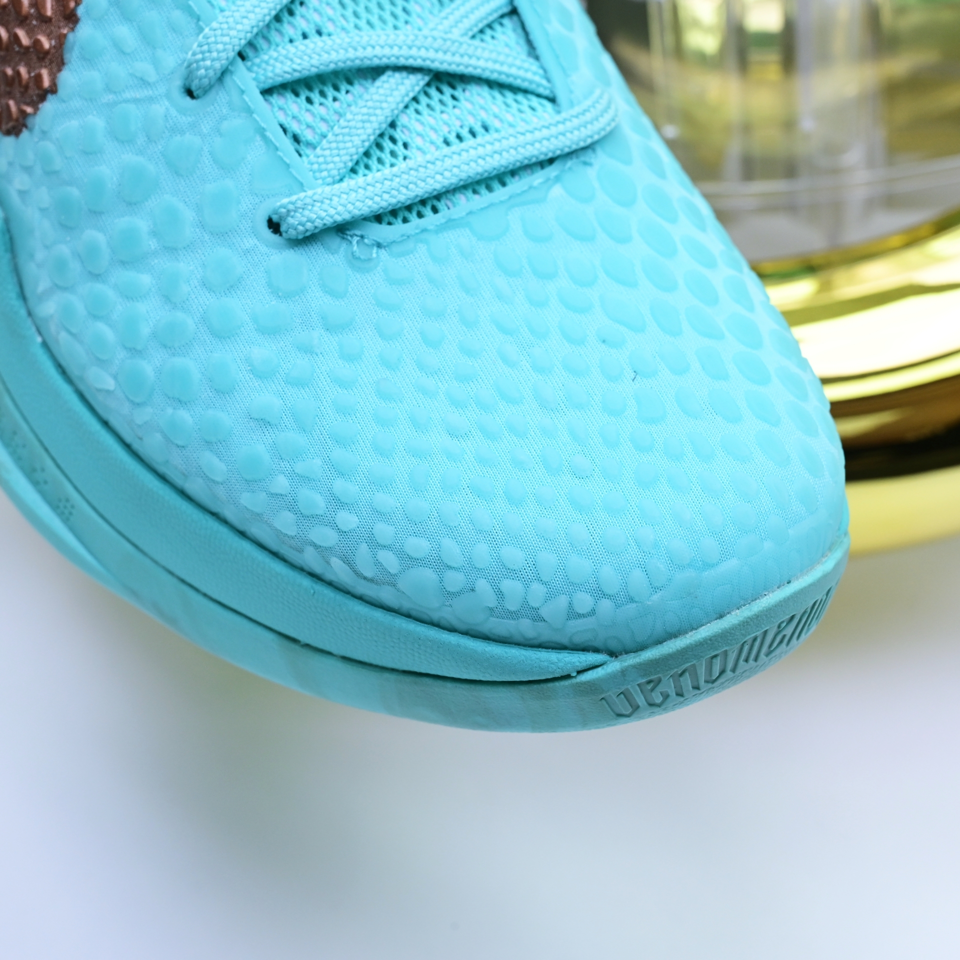 Jalen Brunson x Nike Zoom Kobe 6 Protro Statue of Liberty PE  IQ5774-300