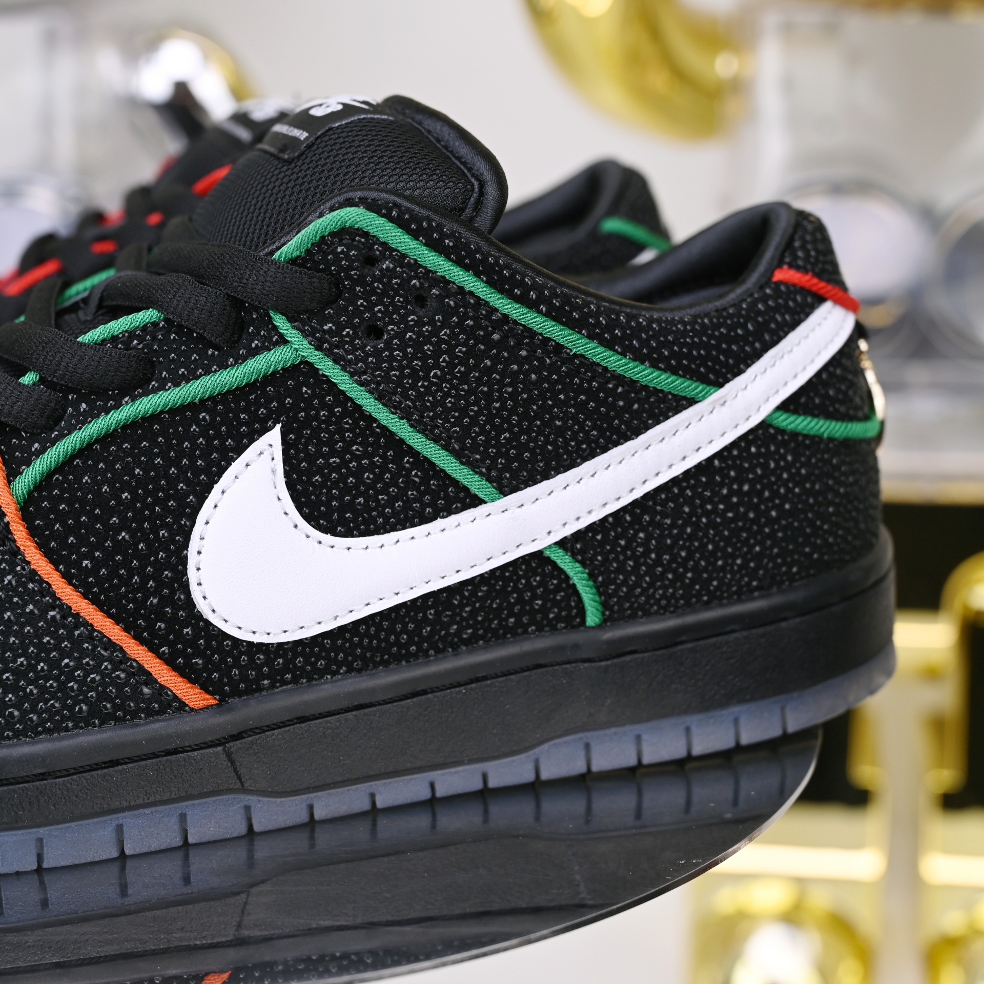 Bronx Girls Skate x Nike Dunk SB Low Pro QS  HV1664-001