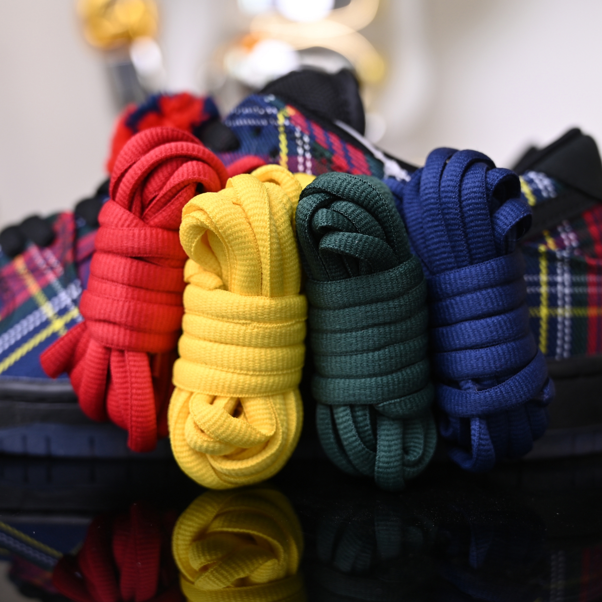 Nardwuar x Nike SB Dunk Low  II1493-600