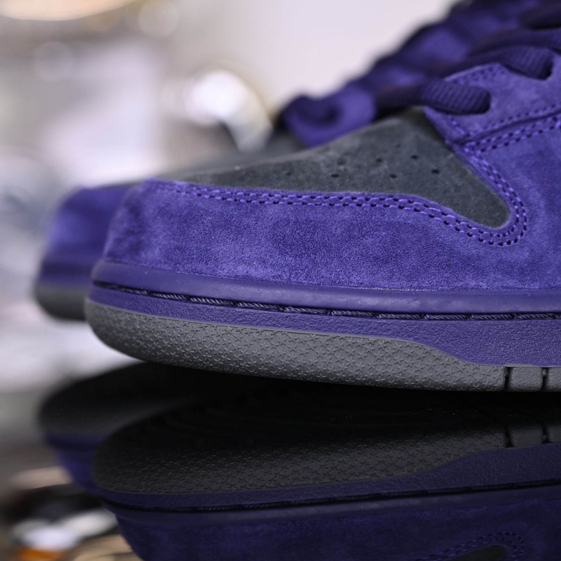 Supreme x Nike Dunk SB Dunk Low   HQ8487-500