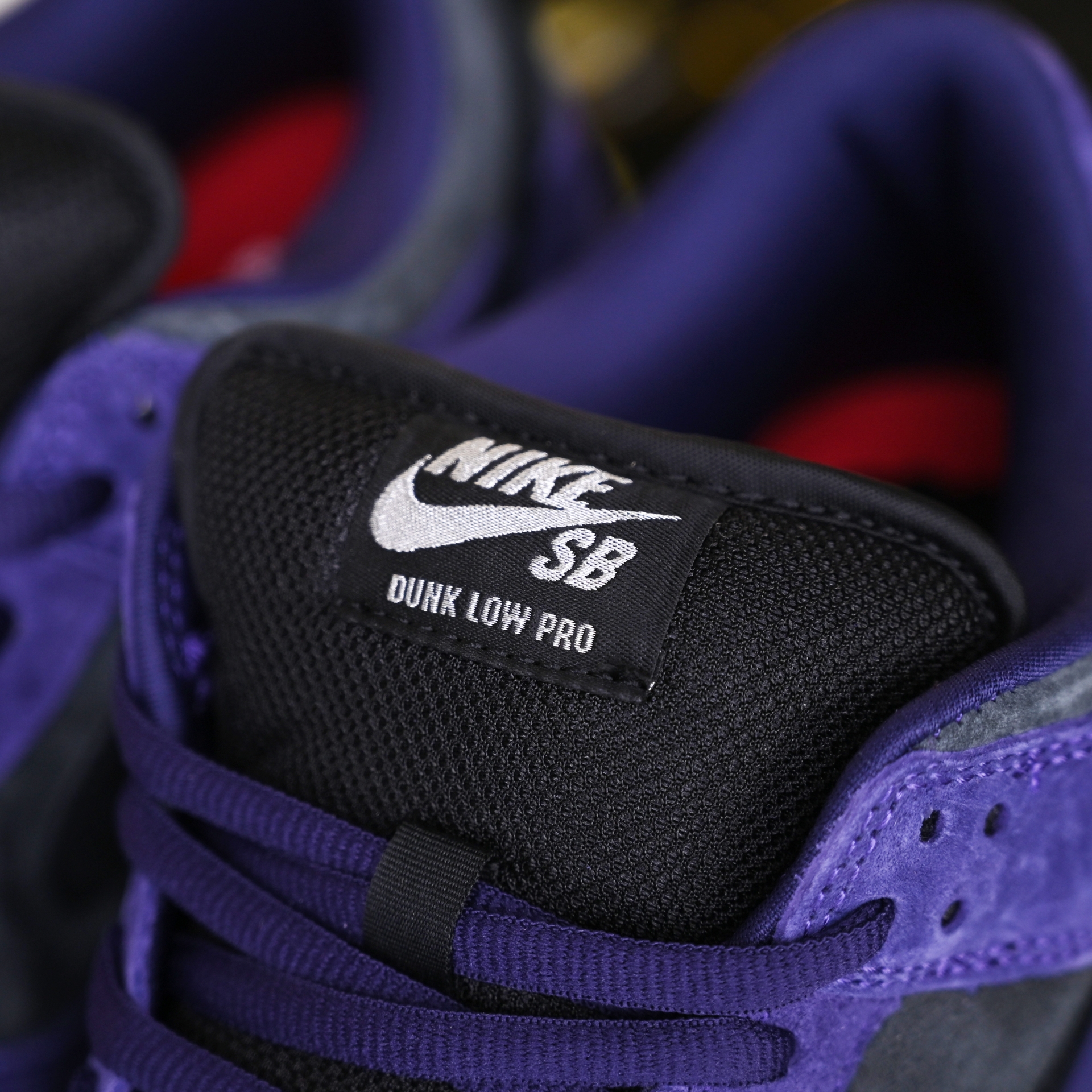 Supreme x Nike Dunk SB Dunk Low   HQ8487-500