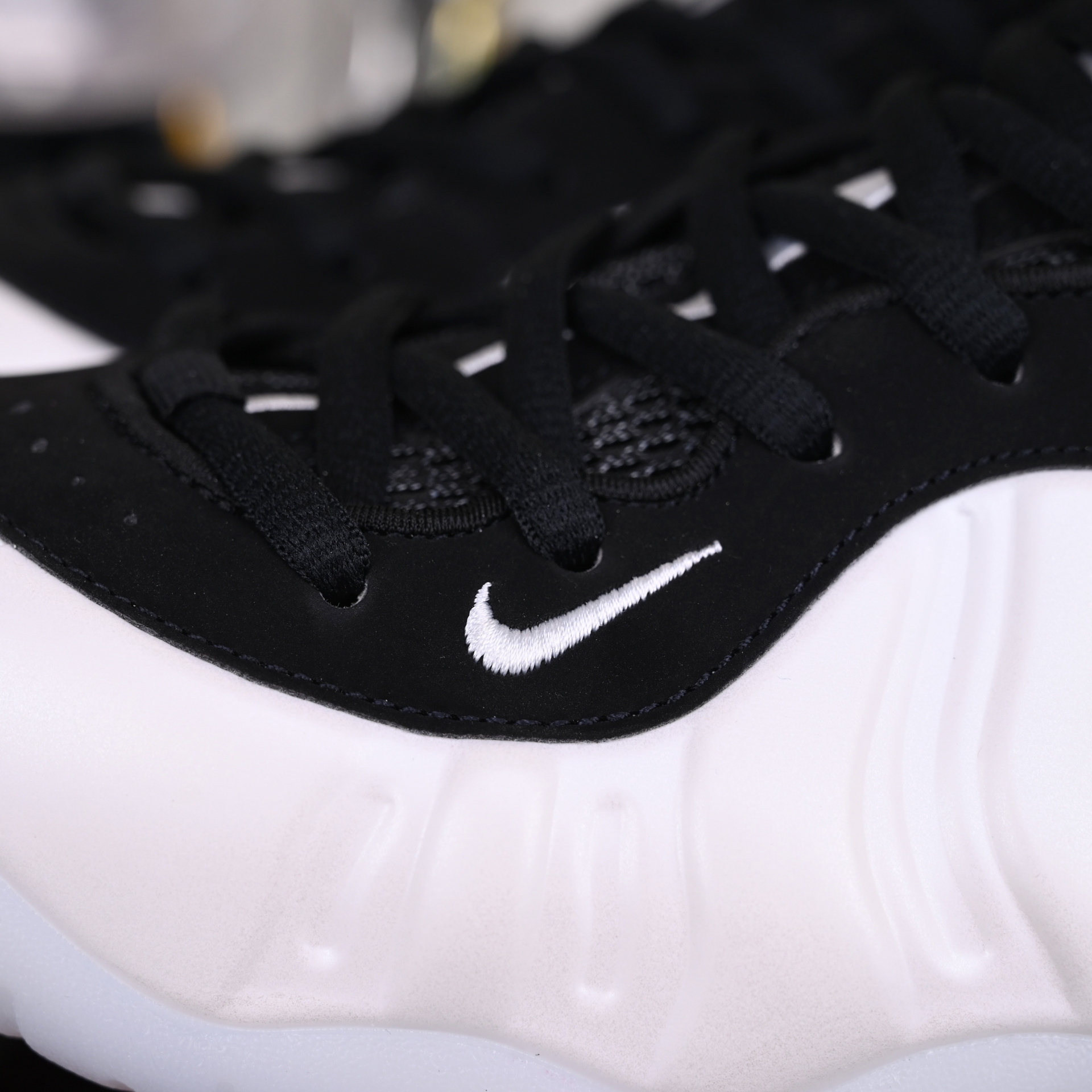 Nike Foamposite Pro  2025 HF0794-200