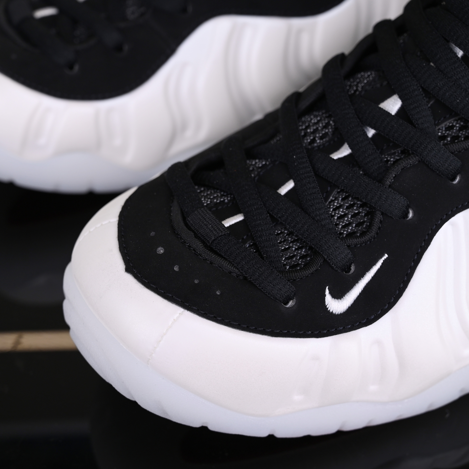 Nike Foamposite Pro  2025 HF0794-200