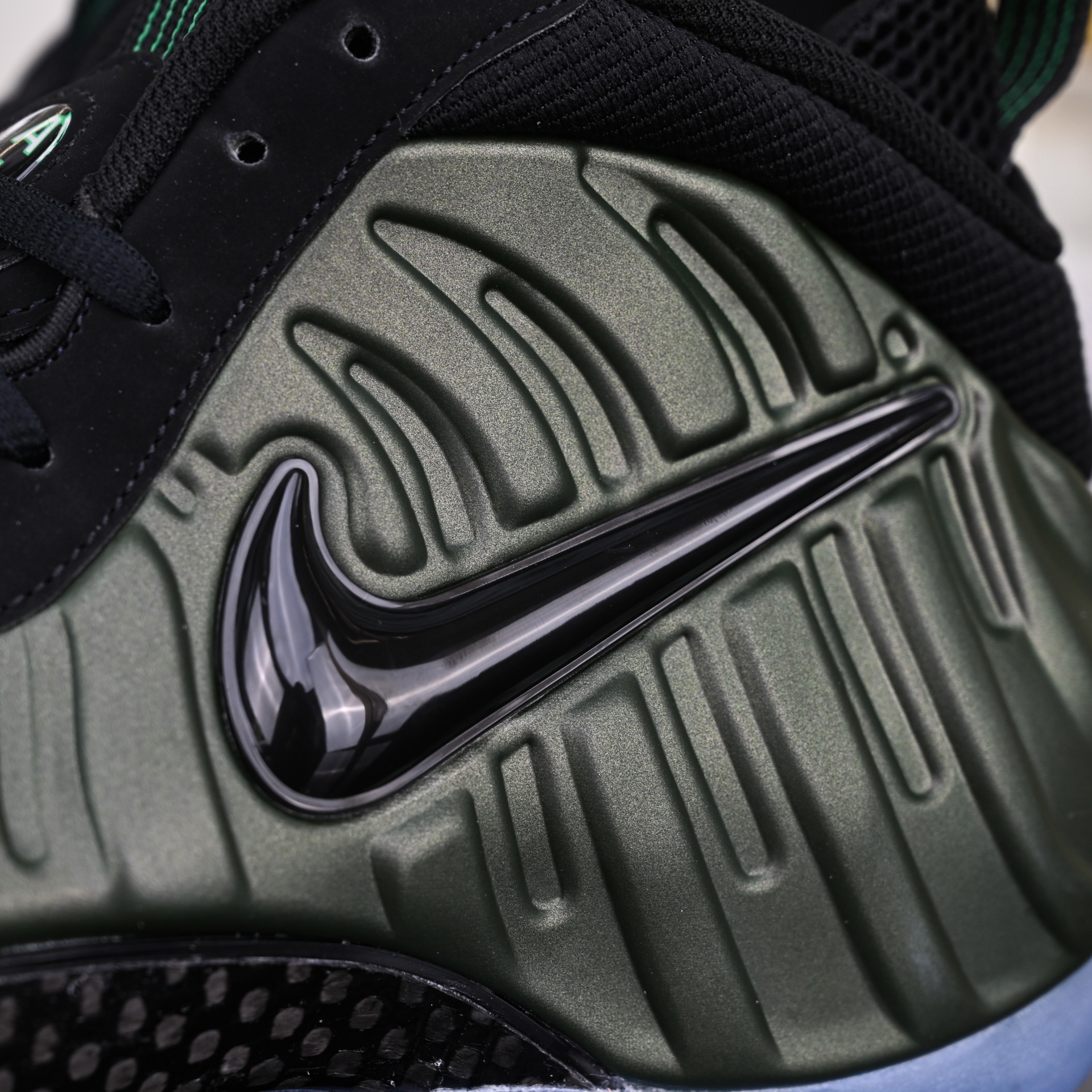 Nike Foamposite Pro Pine Green  HF0794-300