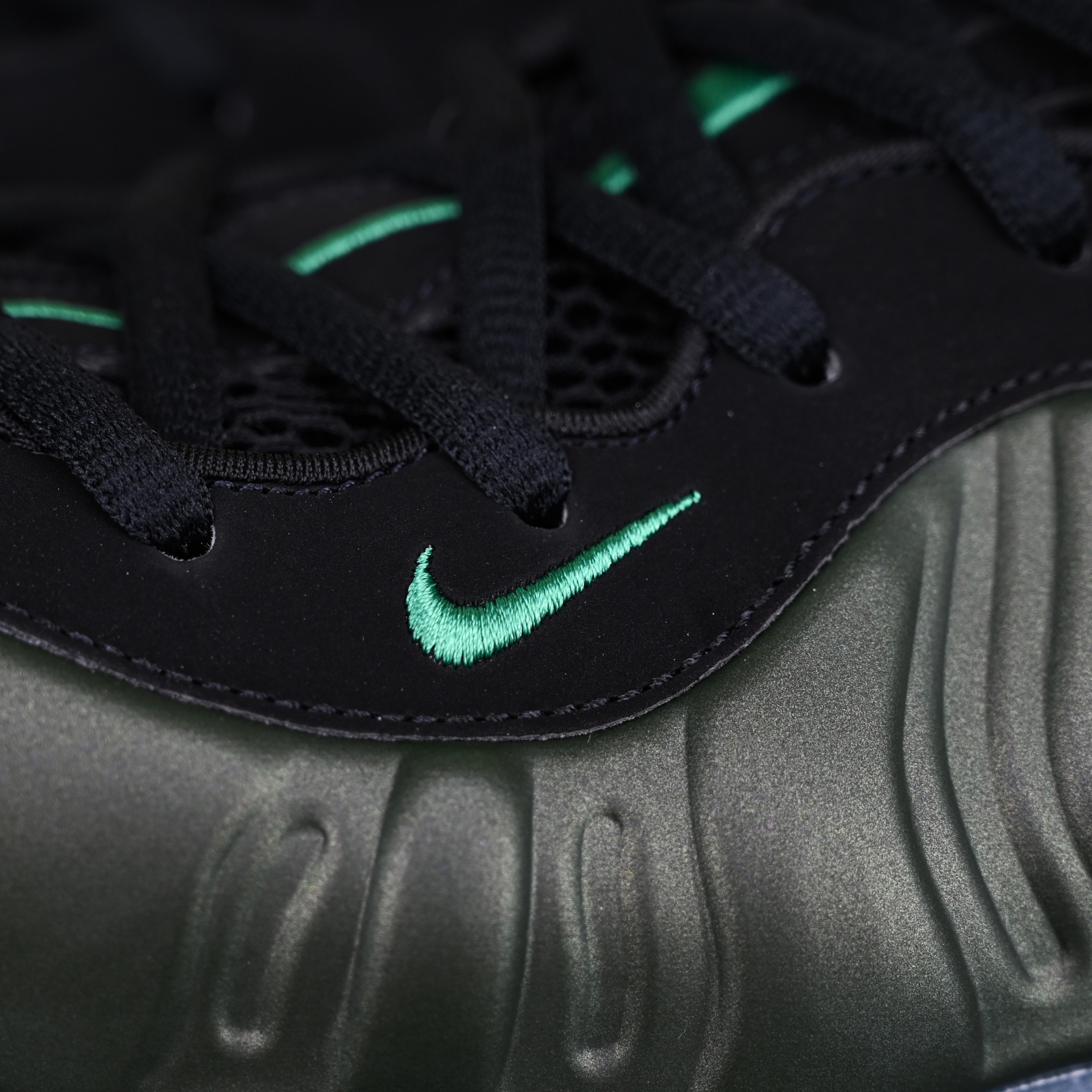 Nike Foamposite Pro Pine Green  HF0794-300