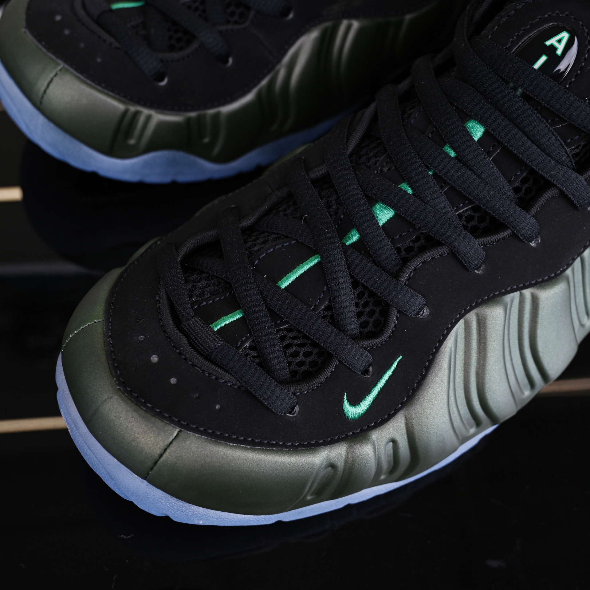 Nike Foamposite Pro Pine Green  HF0794-300