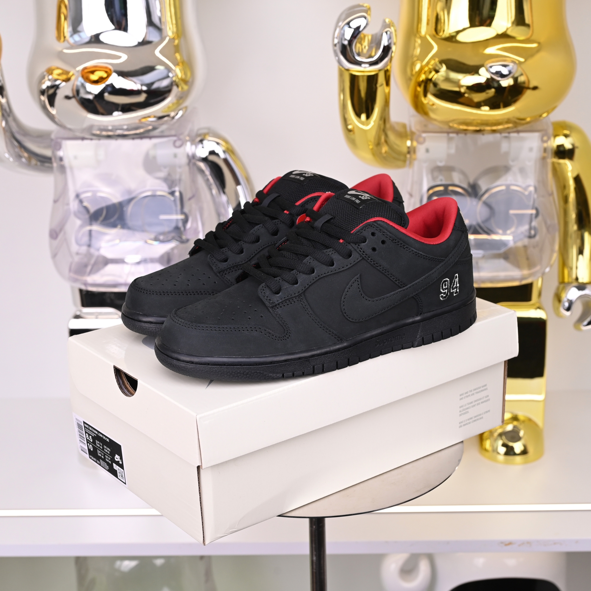 Supreme x Nike Dunk SB Low  HQ8487-001