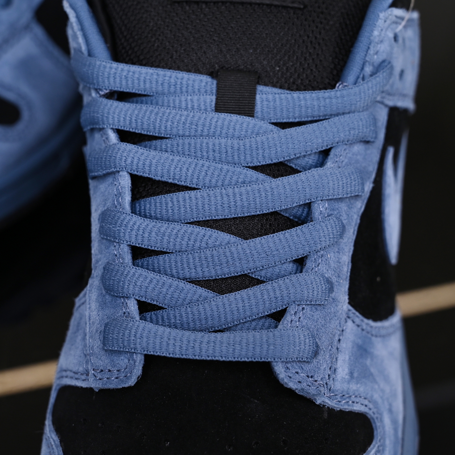 Supreme x Nike Dunk SB Low  HQ8487-400