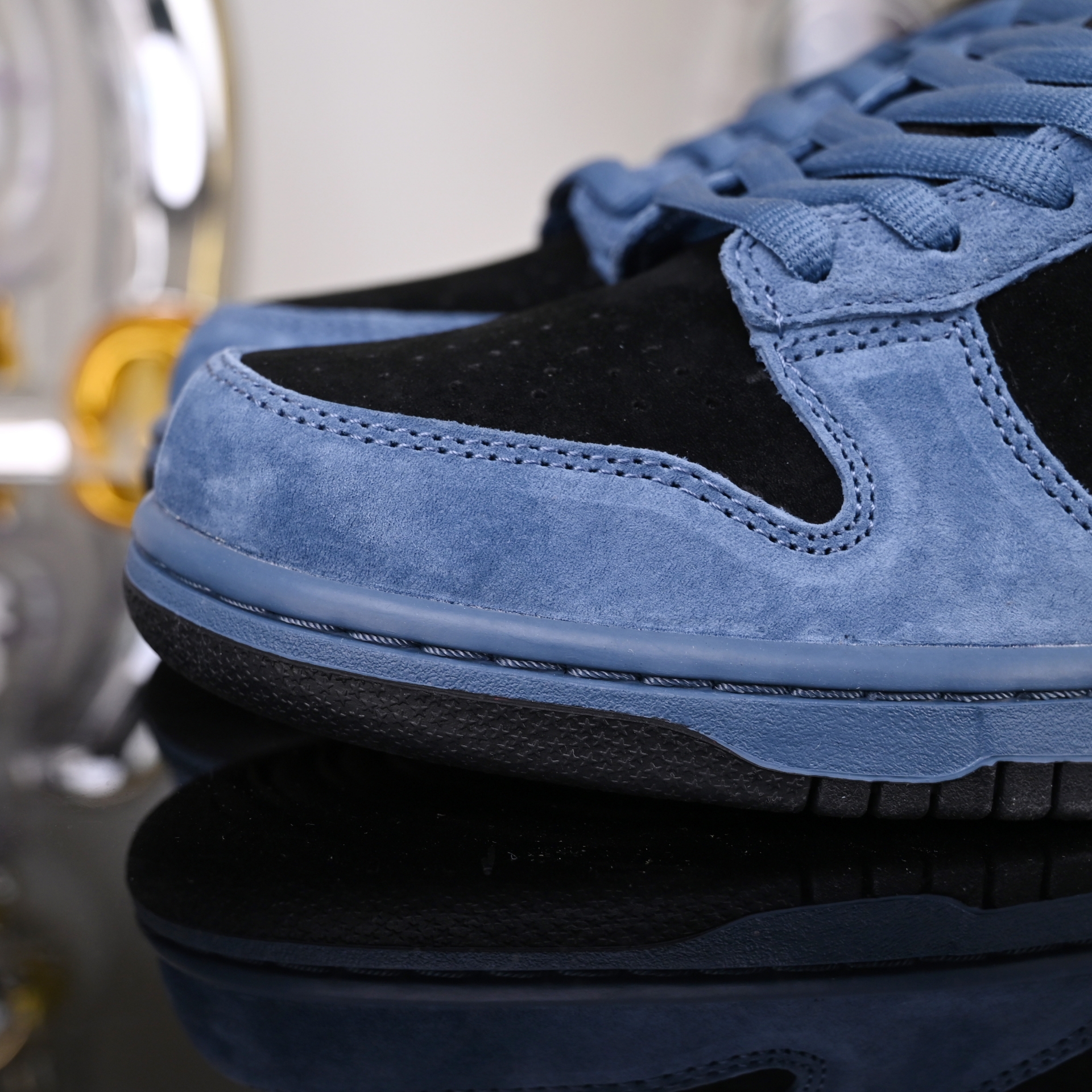 Supreme x Nike Dunk SB Low  HQ8487-400