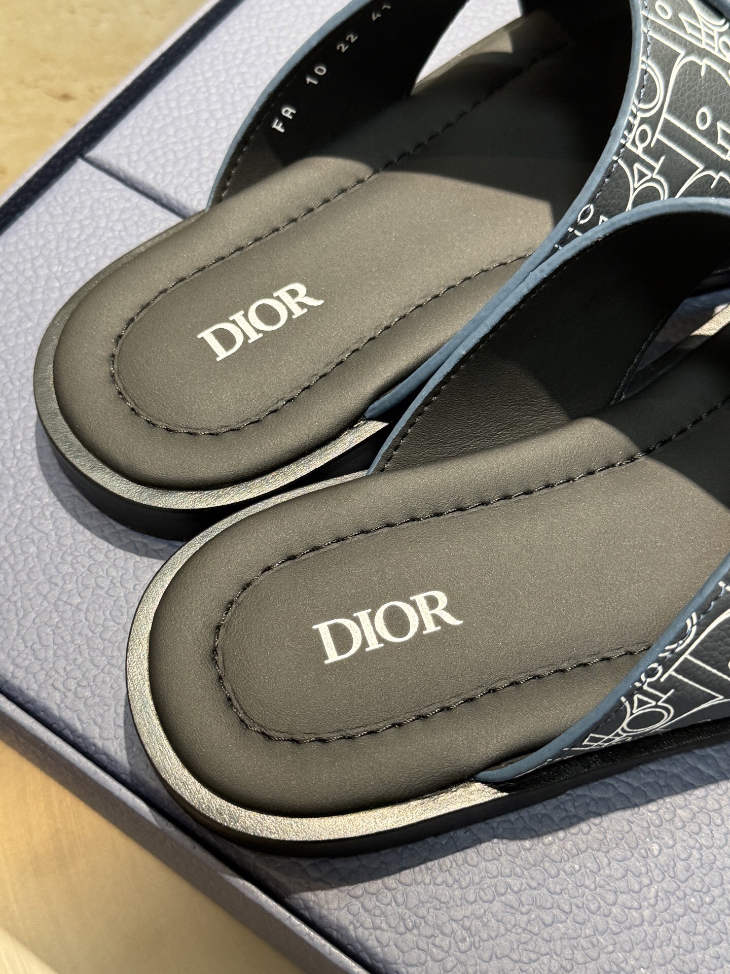Dior Slide