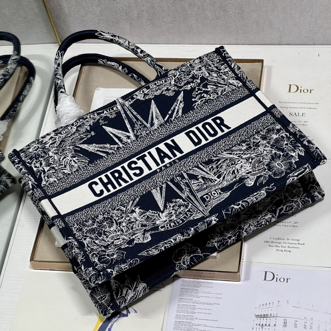 Medium Dior Book Tote