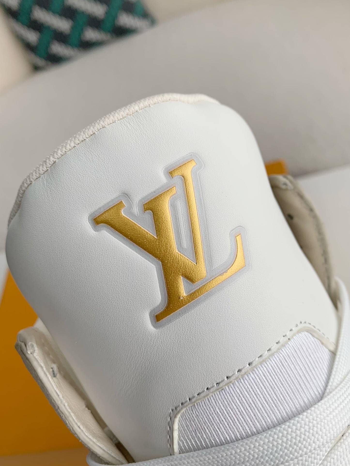 L*V TRAINER SNEAKERS