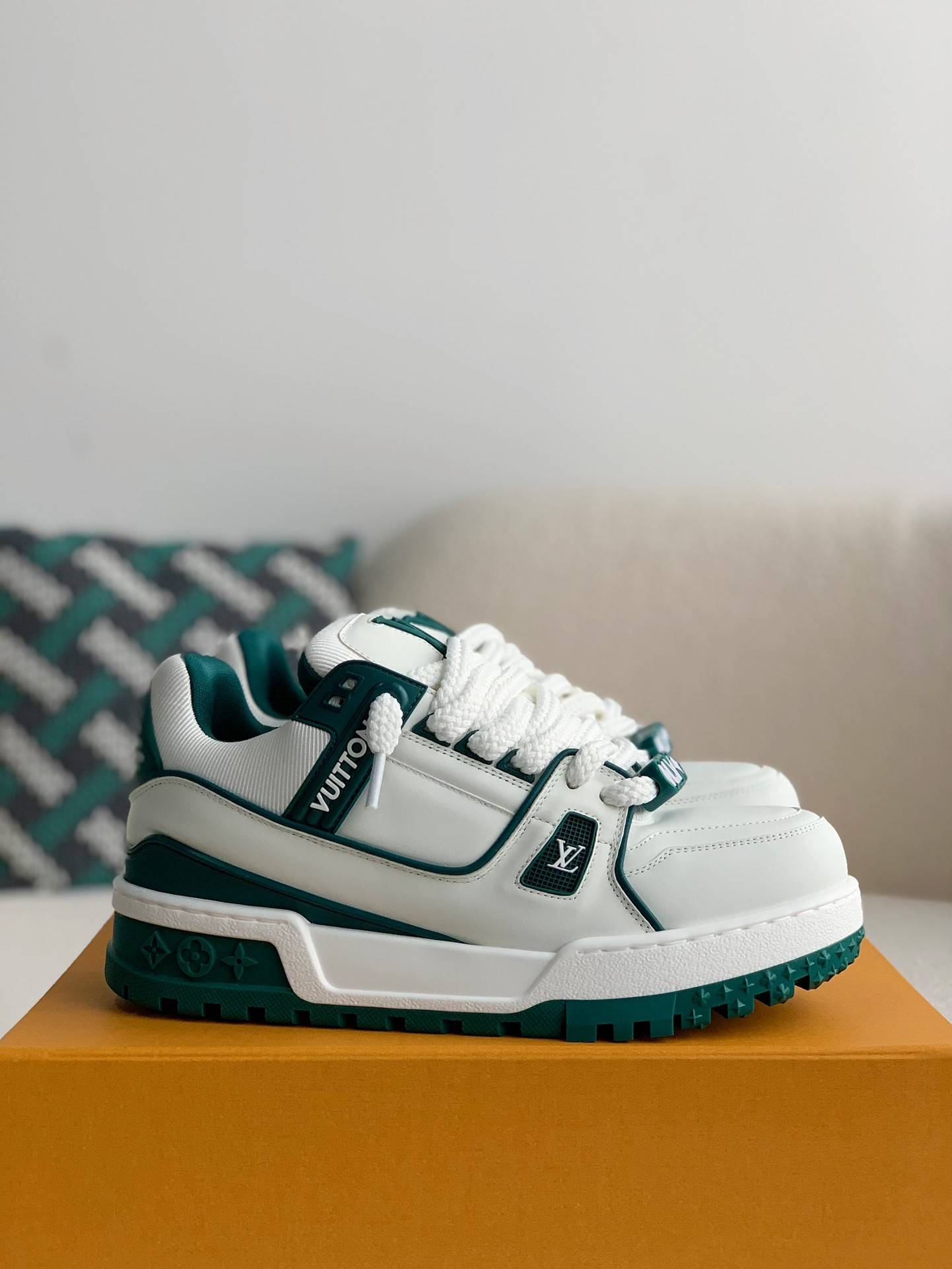 L*V TRAINER MAXI  SNEAKERS