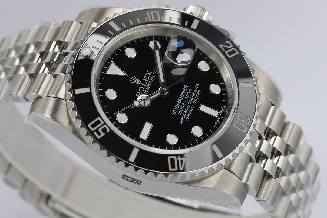 Rolex Submariner Series 40 Men's Watch