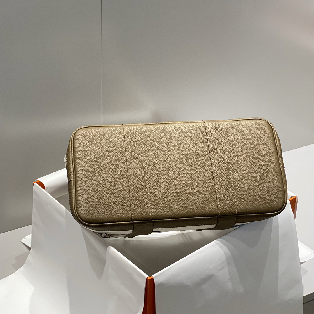 Hermes painted graffiti French fjord imported original cowhide wax thread sewing master craft painted canvas 36*30cm