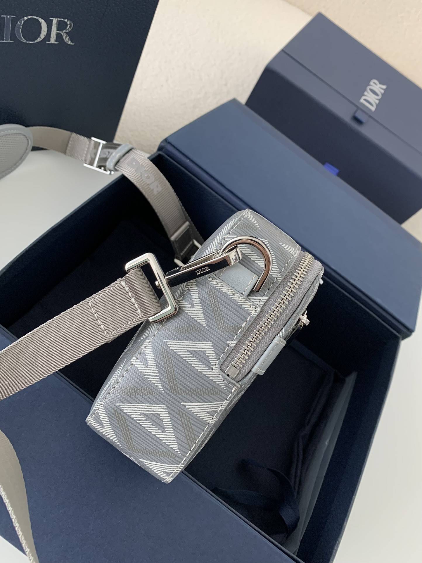 D*OR Men's SAFARI Messenger Bag, Top Quality Size: 22 * 15 * 6cm