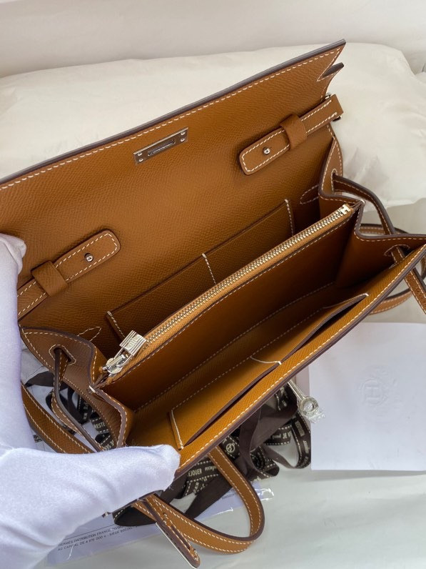 Kelly Classique To Go