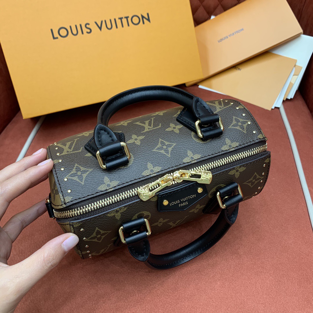 L*V 20 speedy trunk M13146