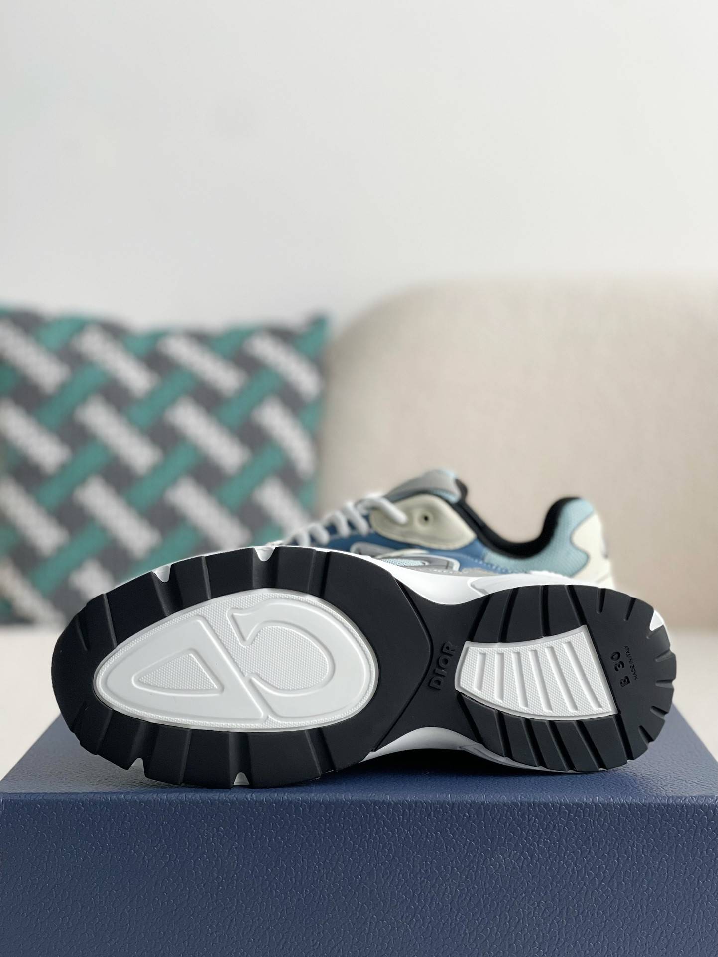 D*OR B30 New Sneaker