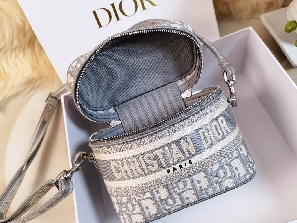 Dior travel Vanity
