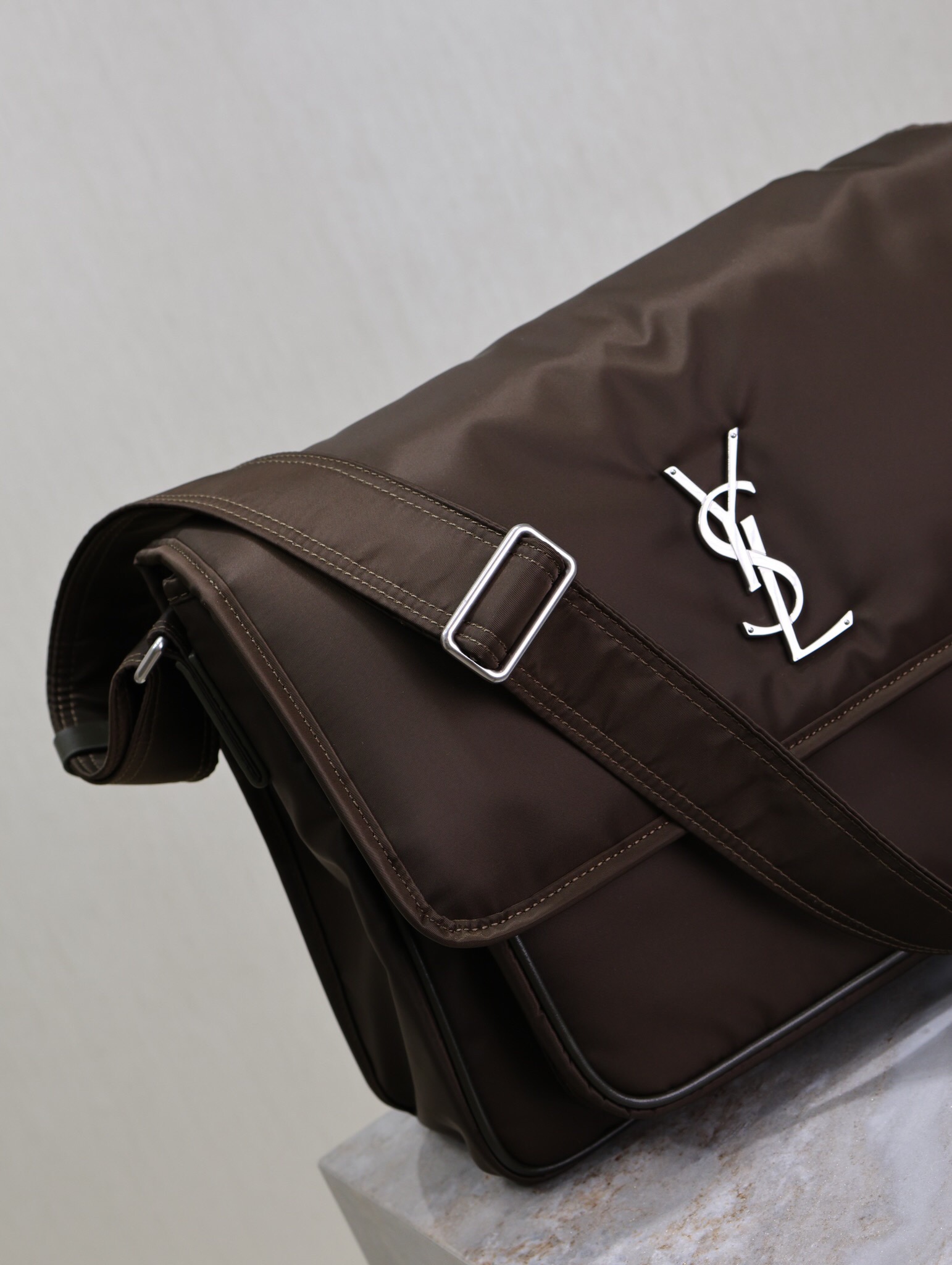 Niki messenger in canvas